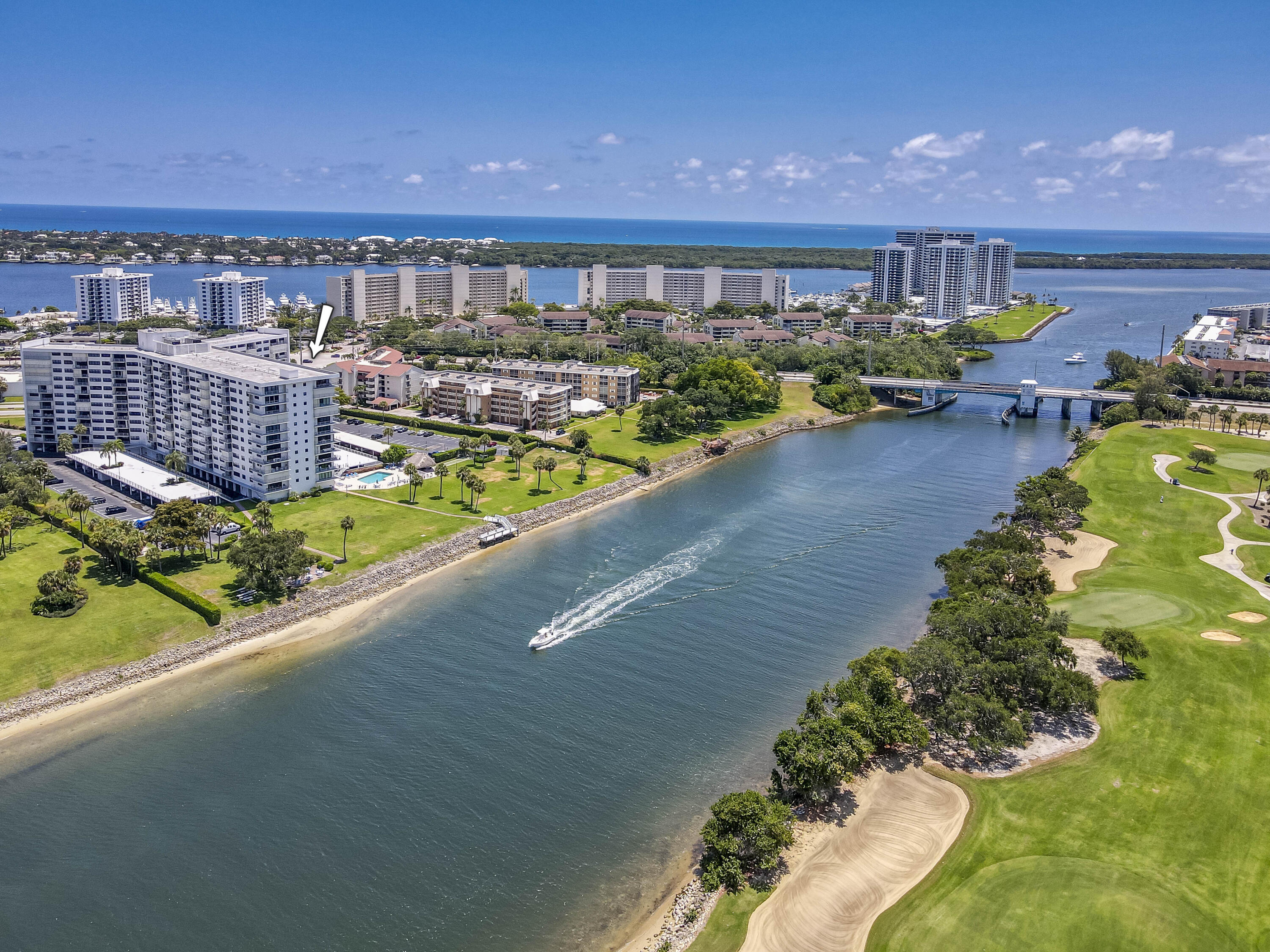 Property for Sale at 336 Golfview Road 1011, North Palm Beach, Miami-Dade County, Florida - Bedrooms: 2 
Bathrooms: 2  - $325,000