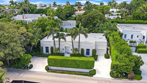 Photo of 740 N Lake Way, Palm Beach, FL 33480 (MLS # RX-11123937)