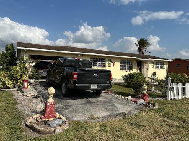 430 Eilon Avenue, South Bay, Palm Beach County, Florida - 4 Bedrooms  
2 Bathrooms - 