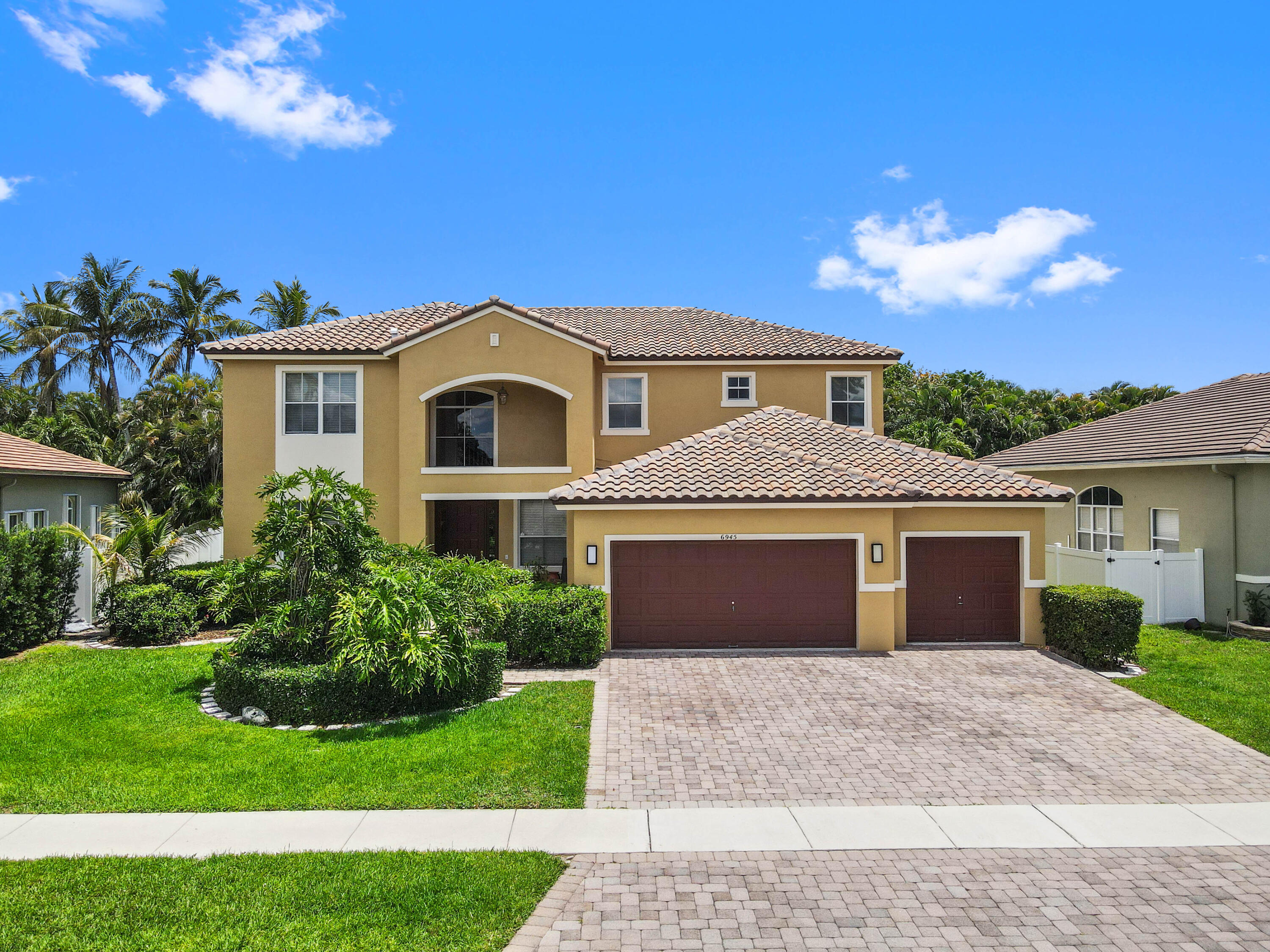 6945 Finamore Circle, Lake Worth, Palm Beach County, Florida - 5 Bedrooms  
3 Bathrooms - 
