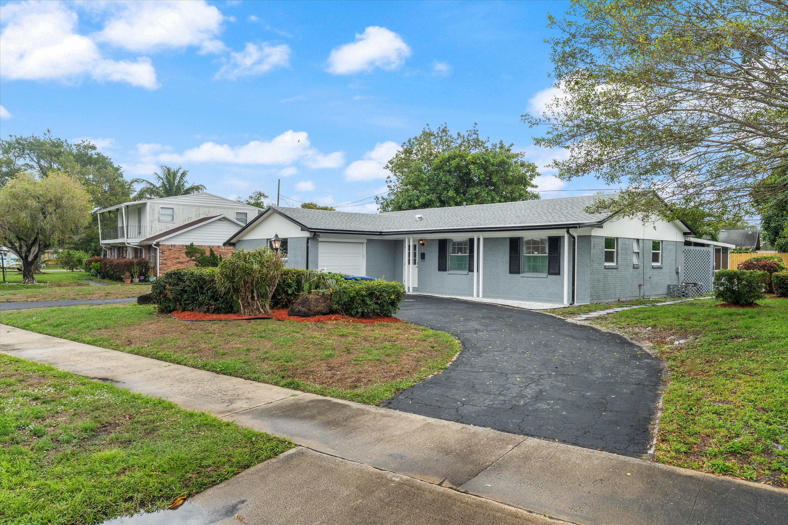Property for Sale at 914 Orange Drive, Lake Park, Palm Beach County, Florida - Bedrooms: 4 
Bathrooms: 2  - $585,000