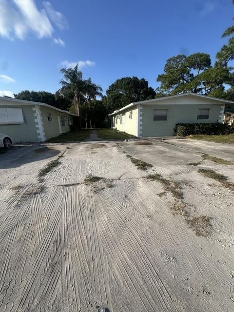 Photo of 610 Holly Avenue, Fort Pierce, FL 34982 (MLS # RX-11127352)