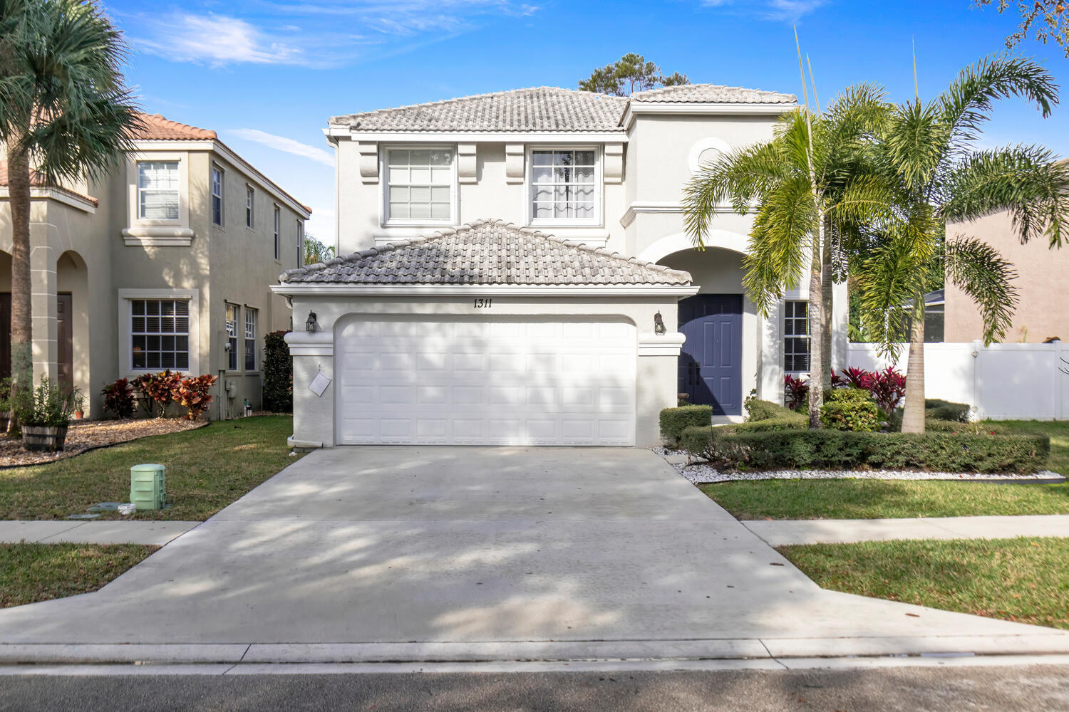 1311 Isleworth Court, Royal Palm Beach, Palm Beach County, Florida - 4 Bedrooms  
2.5 Bathrooms - 