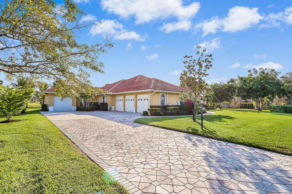 Photo of 2622 SW River Shore Drive, Port Saint Lucie, FL 34984 (MLS # RX-10940670)