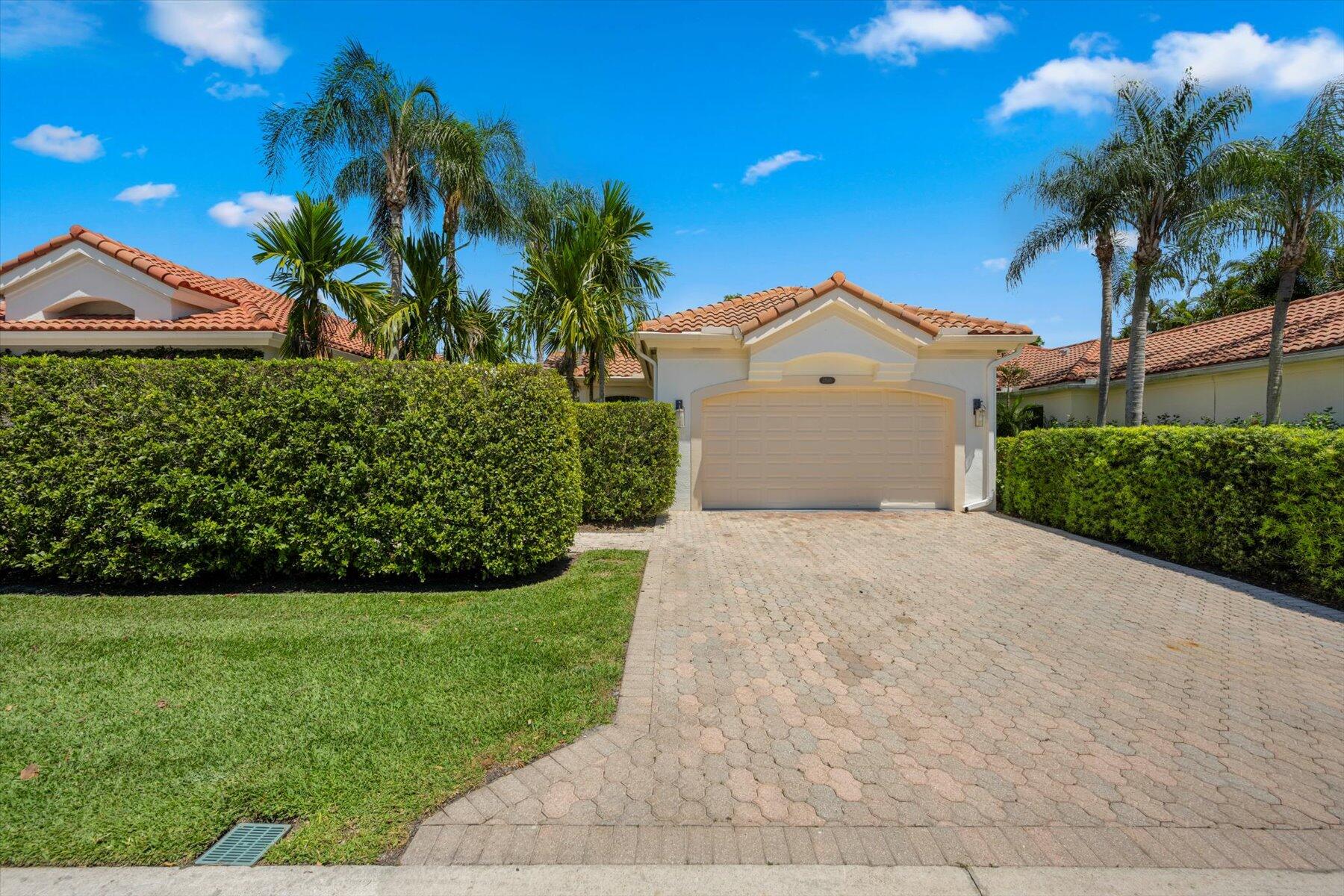 Property for Sale at 12593 Mallet Circle, Wellington, Palm Beach County, Florida - Bedrooms: 3 
Bathrooms: 3  - $2,550,000
