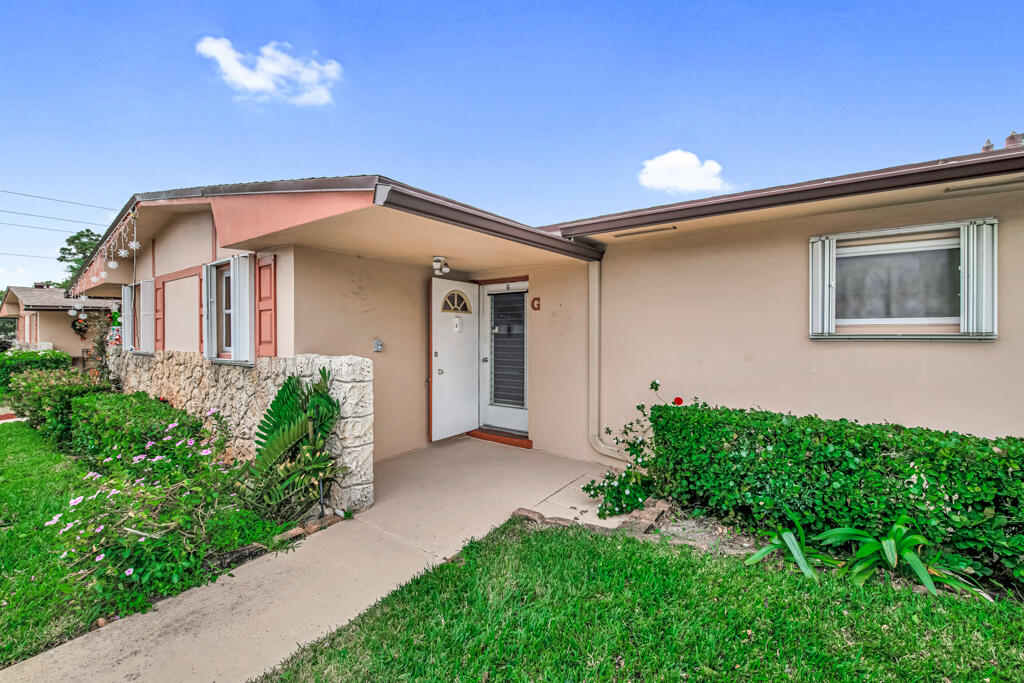 Property for Sale at 2985 Crosley Drive G, West Palm Beach, Palm Beach County, Florida - Bedrooms: 1 
Bathrooms: 1  - $85,000