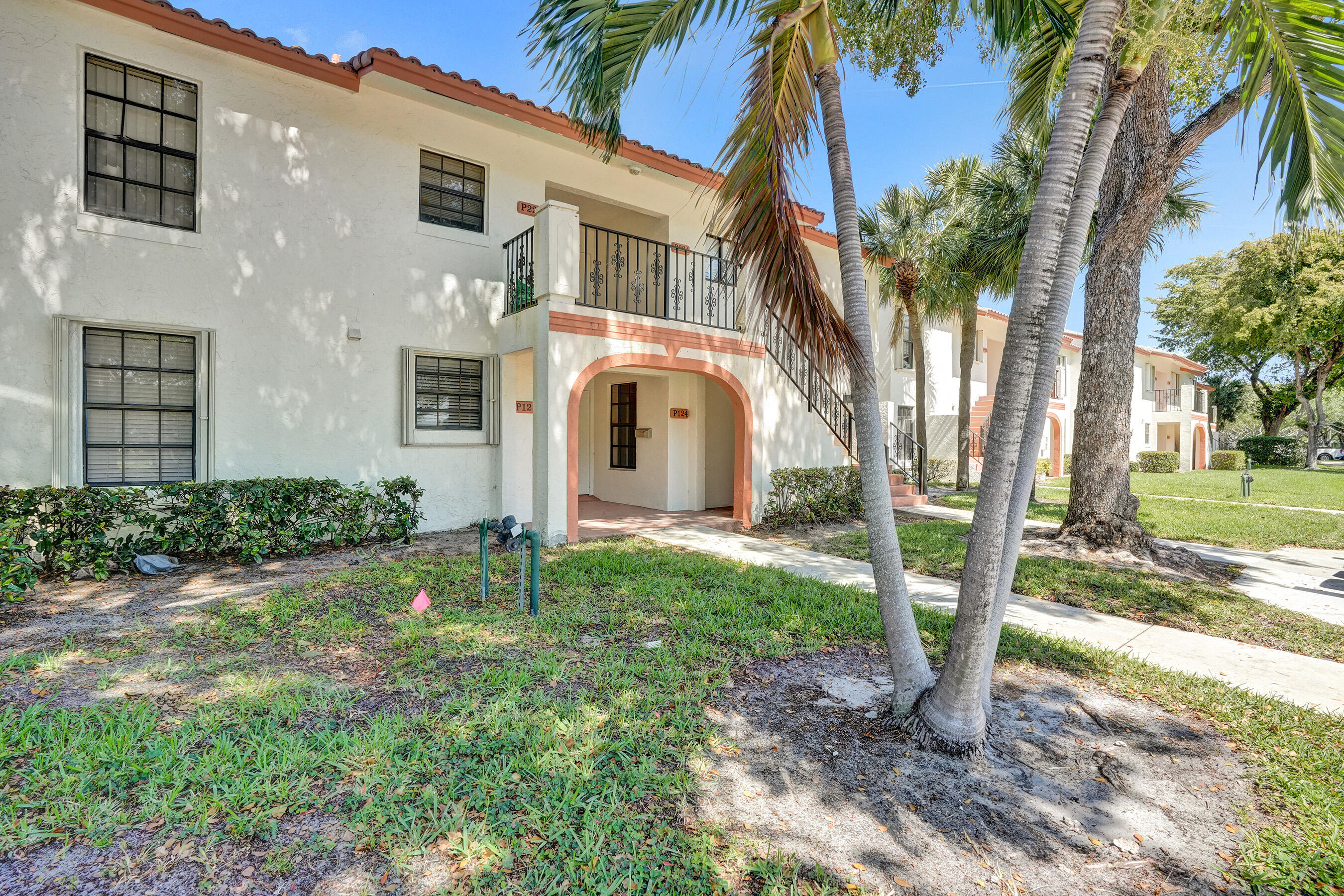 Property for Sale at 2800 Palmwood Terrace P124, Boca Raton, Palm Beach County, Florida - Bedrooms: 2 
Bathrooms: 2  - $315,000