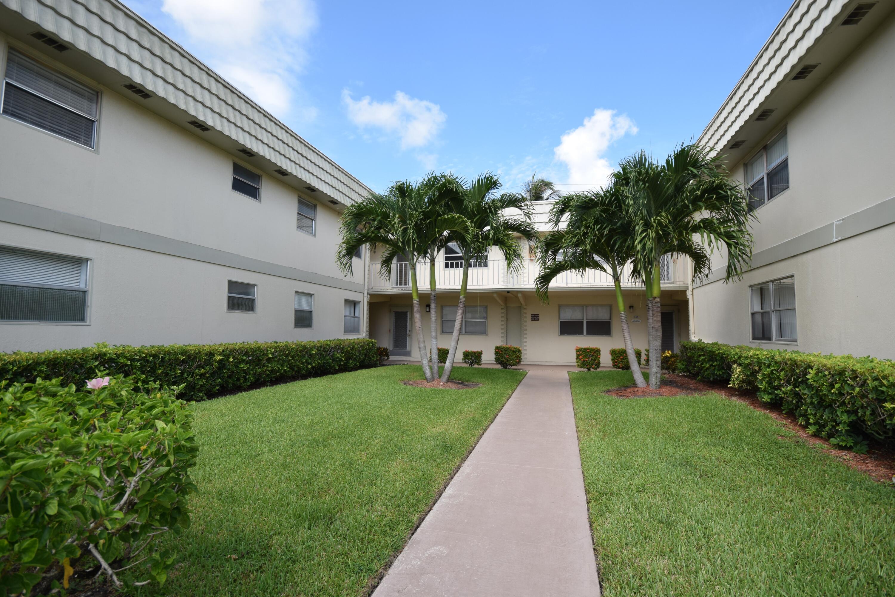 701 Saxony O, Delray Beach, Palm Beach County, Florida - 2 Bedrooms  
2 Bathrooms - 