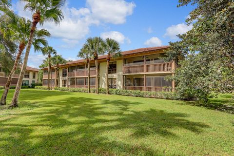 Photo of 147 Brackenwood Road, Palm Beach Gardens, FL 33418 (MLS # RX-11122074)