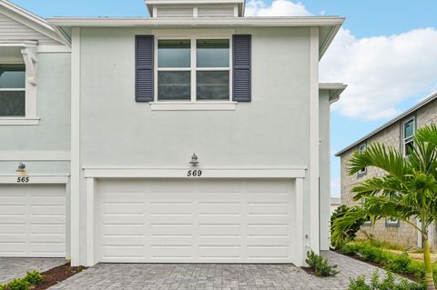 Photo of 569 Salisbury Circle, Fort Pierce, FL 34982 (MLS # RX-11113261)