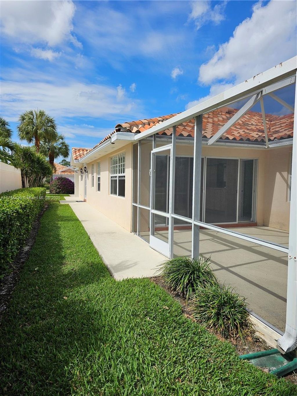 Photo of 8281 SE Double Tree Drive, Hobe Sound, FL 33455 (MLS # RX-11126593)