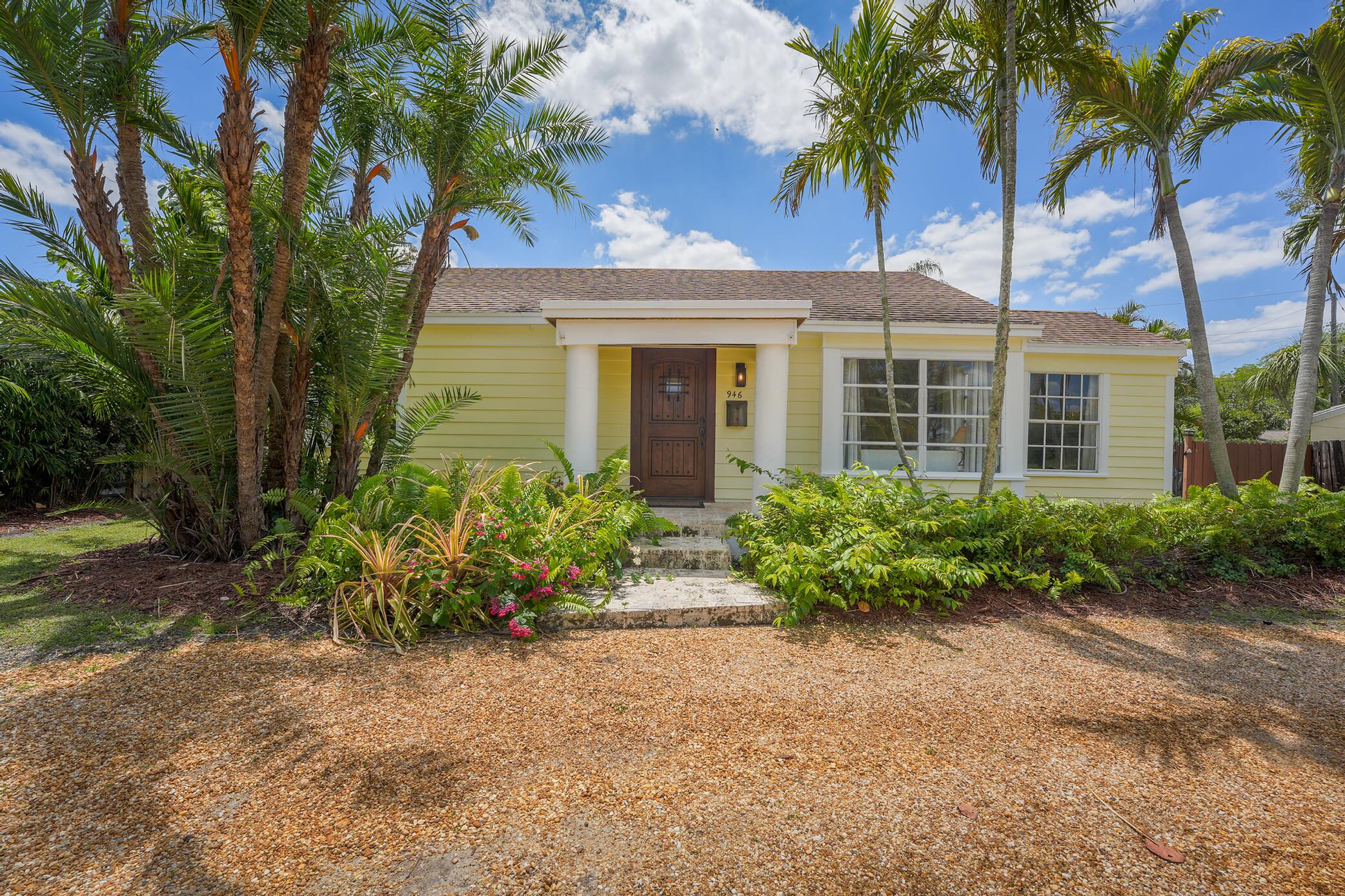Property for Sale at 946 Paseo Morella, West Palm Beach, Palm Beach County, Florida - Bedrooms: 3 
Bathrooms: 2  - $629,000