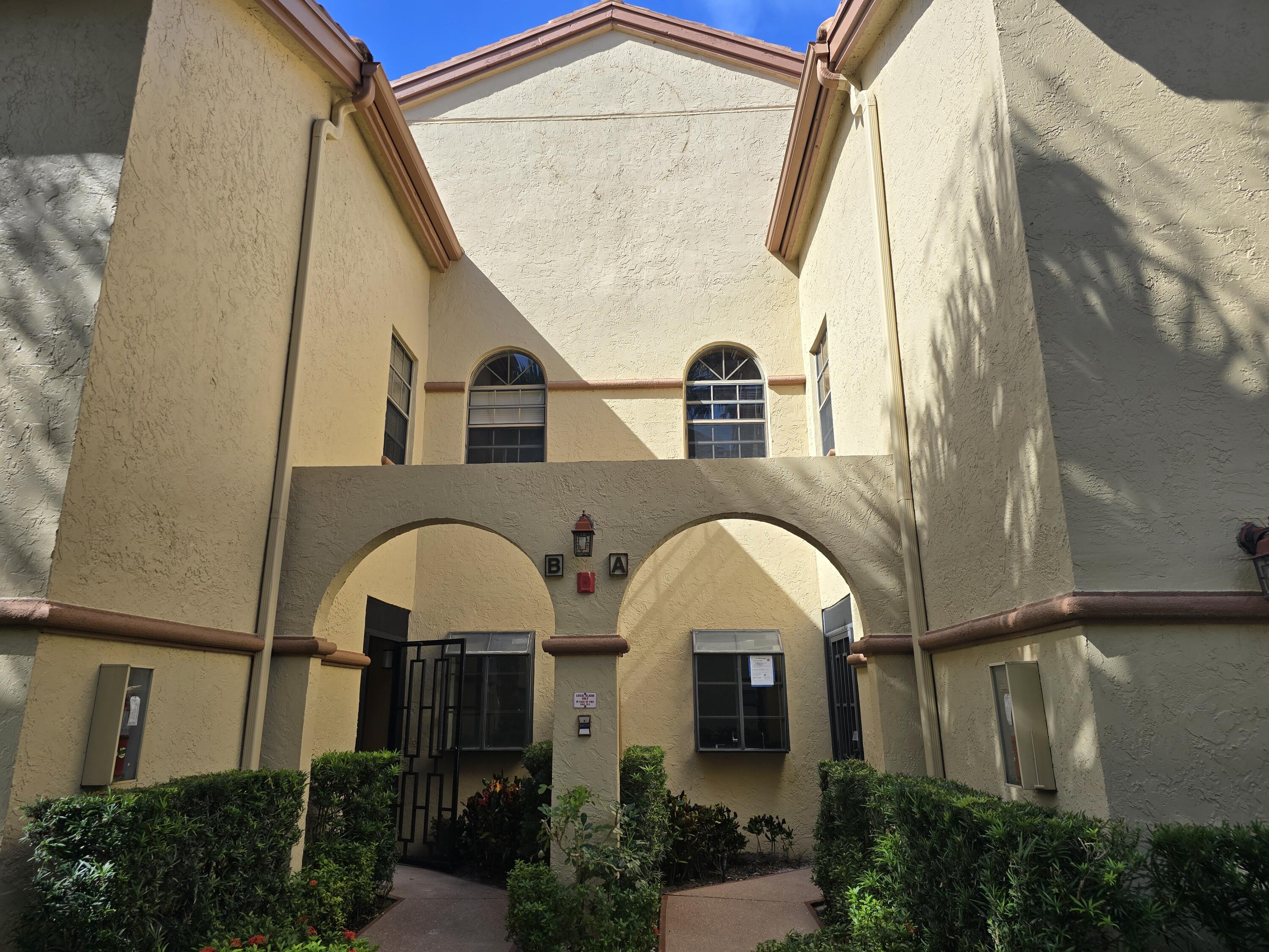 Property for Sale at 5226 Europa Drive A, Boynton Beach, Palm Beach County, Florida - Bedrooms: 3 
Bathrooms: 2  - $239,000