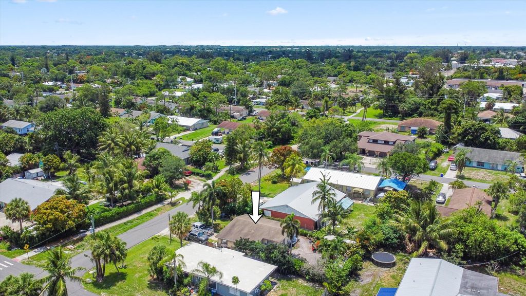 Photo of 3044 SE Camino Avenue, Stuart, FL 34997 (MLS # RX-11095727)