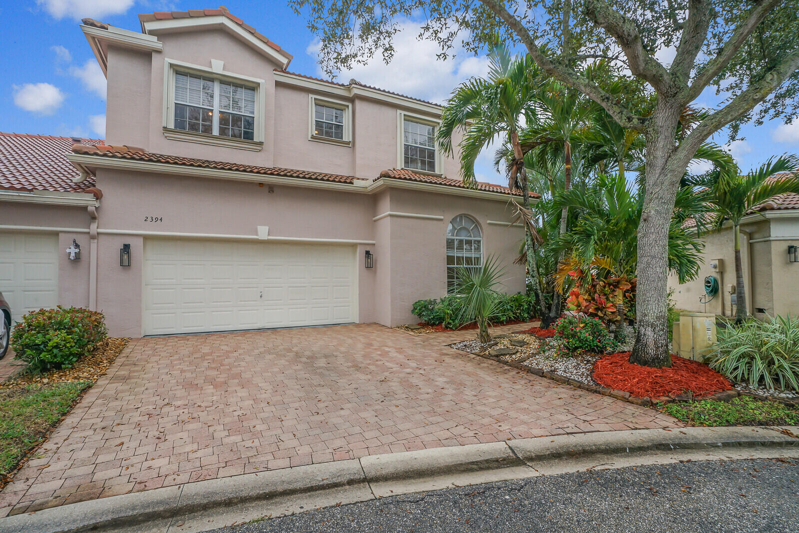Property for Sale at 2394 Kemps Bay, West Palm Beach, Palm Beach County, Florida - Bedrooms: 4 
Bathrooms: 3  - $589,000