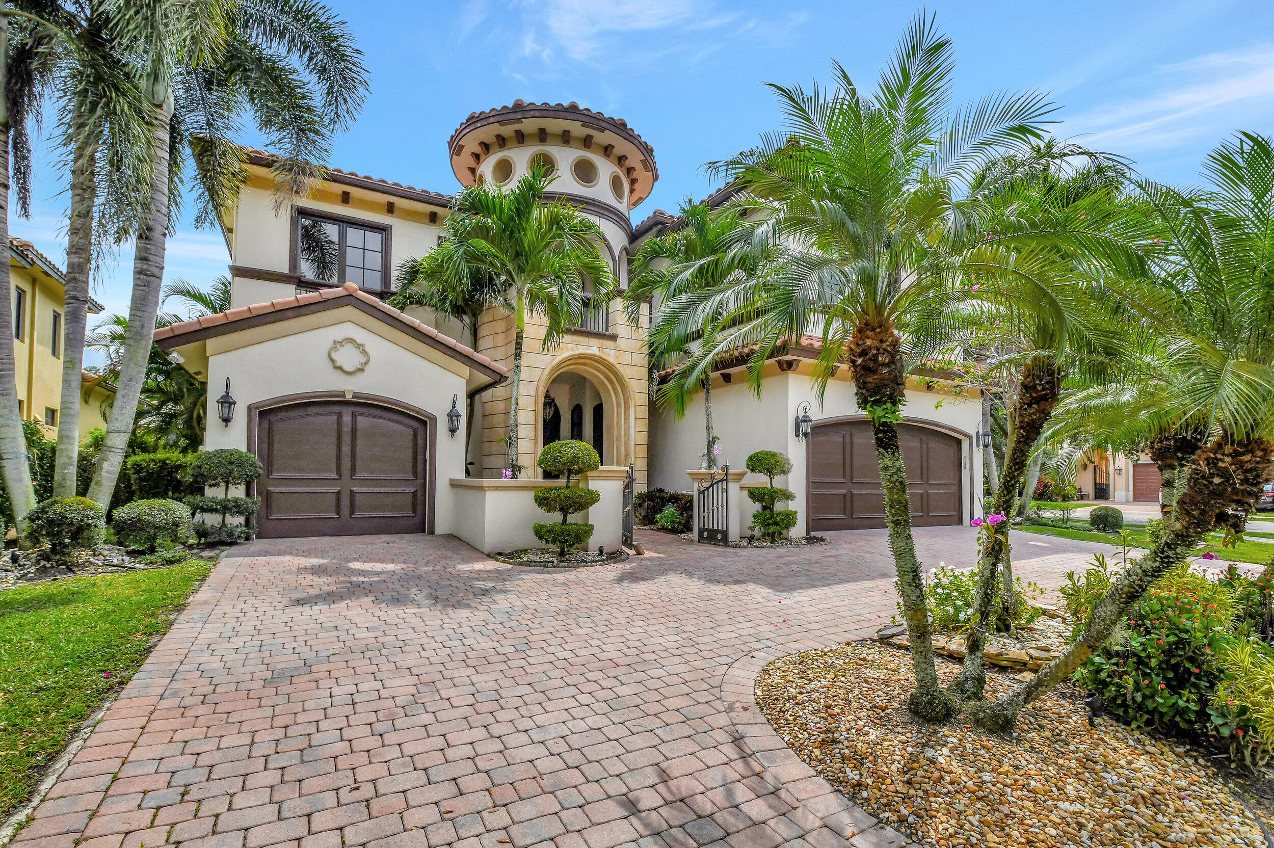 Property for Sale at 17682 Middlebrook Way, Boca Raton, Palm Beach County, Florida - Bedrooms: 5 
Bathrooms: 5.5  - $2,249,000
