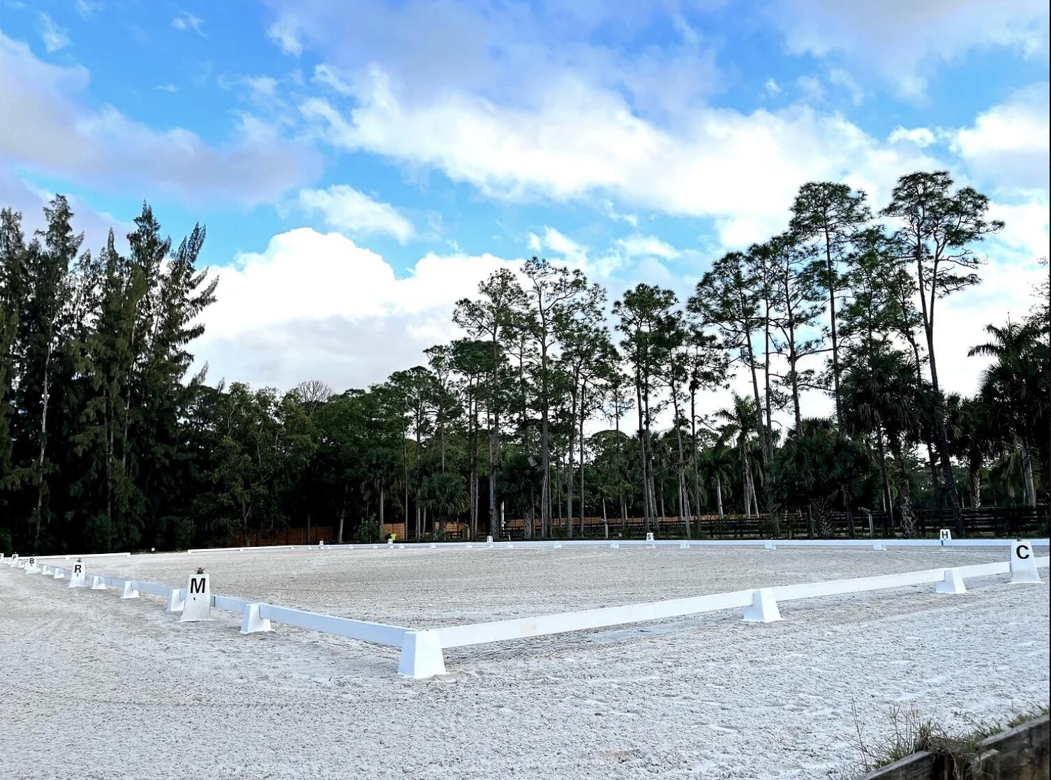 15201 Timberlane Place, Loxahatchee Groves, Palm Beach County, Florida - 5 Bedrooms  
3.5 Bathrooms - 