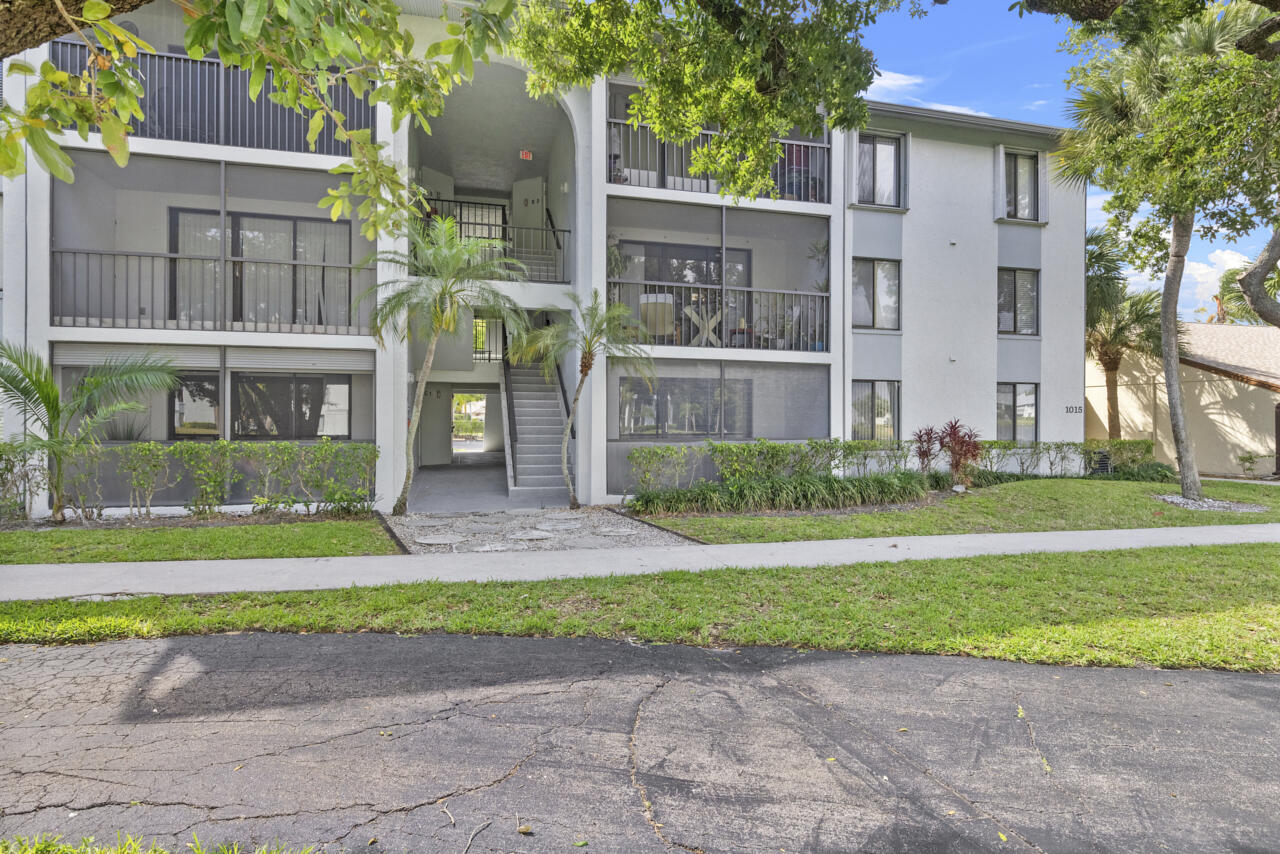 Property for Sale at 1015 Green Pine Boulevard A1, West Palm Beach, Palm Beach County, Florida - Bedrooms: 2 
Bathrooms: 2  - $199,900