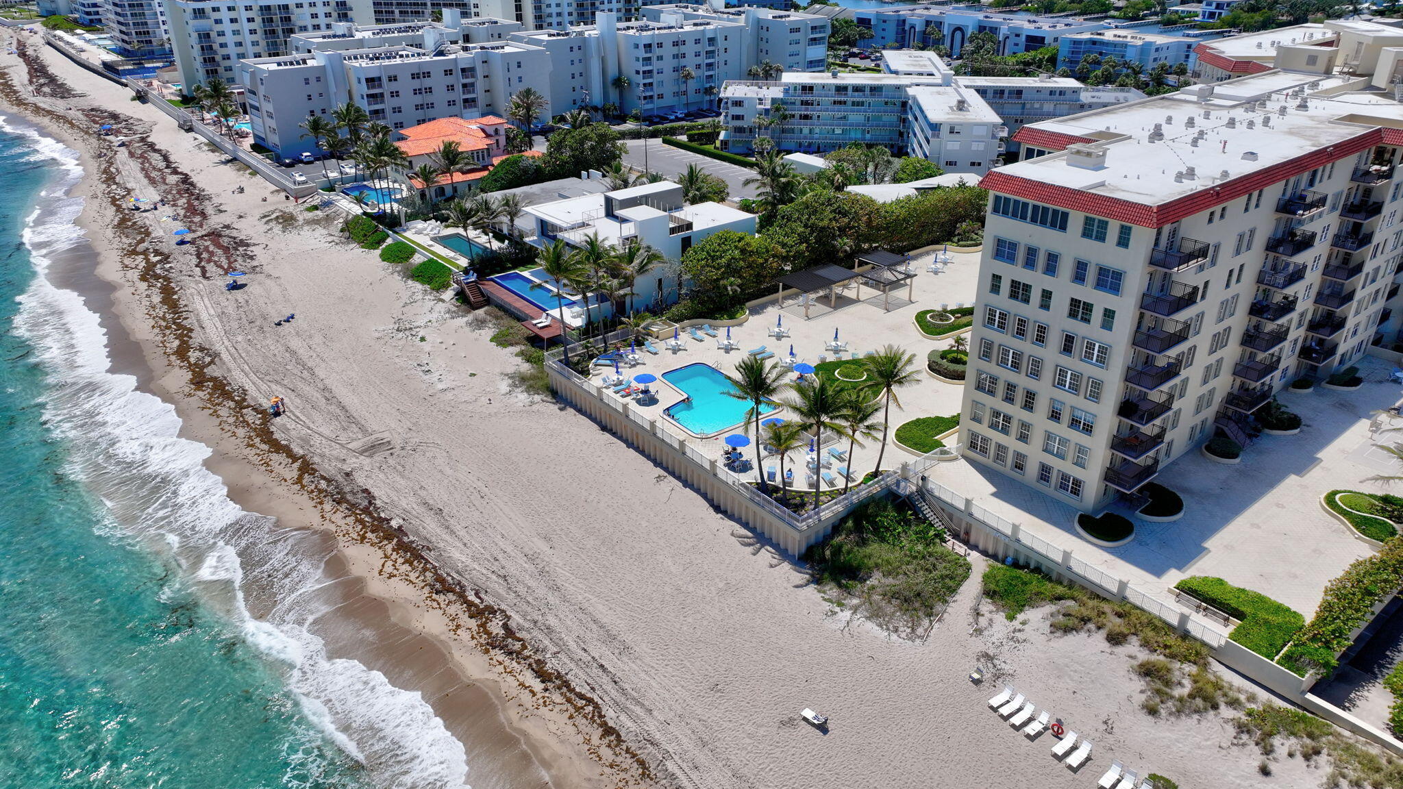 Property for Sale at 3475 S Ocean Boulevard 304, Palm Beach, Palm Beach County, Florida - Bedrooms: 1 
Bathrooms: 1.5  - $379,999