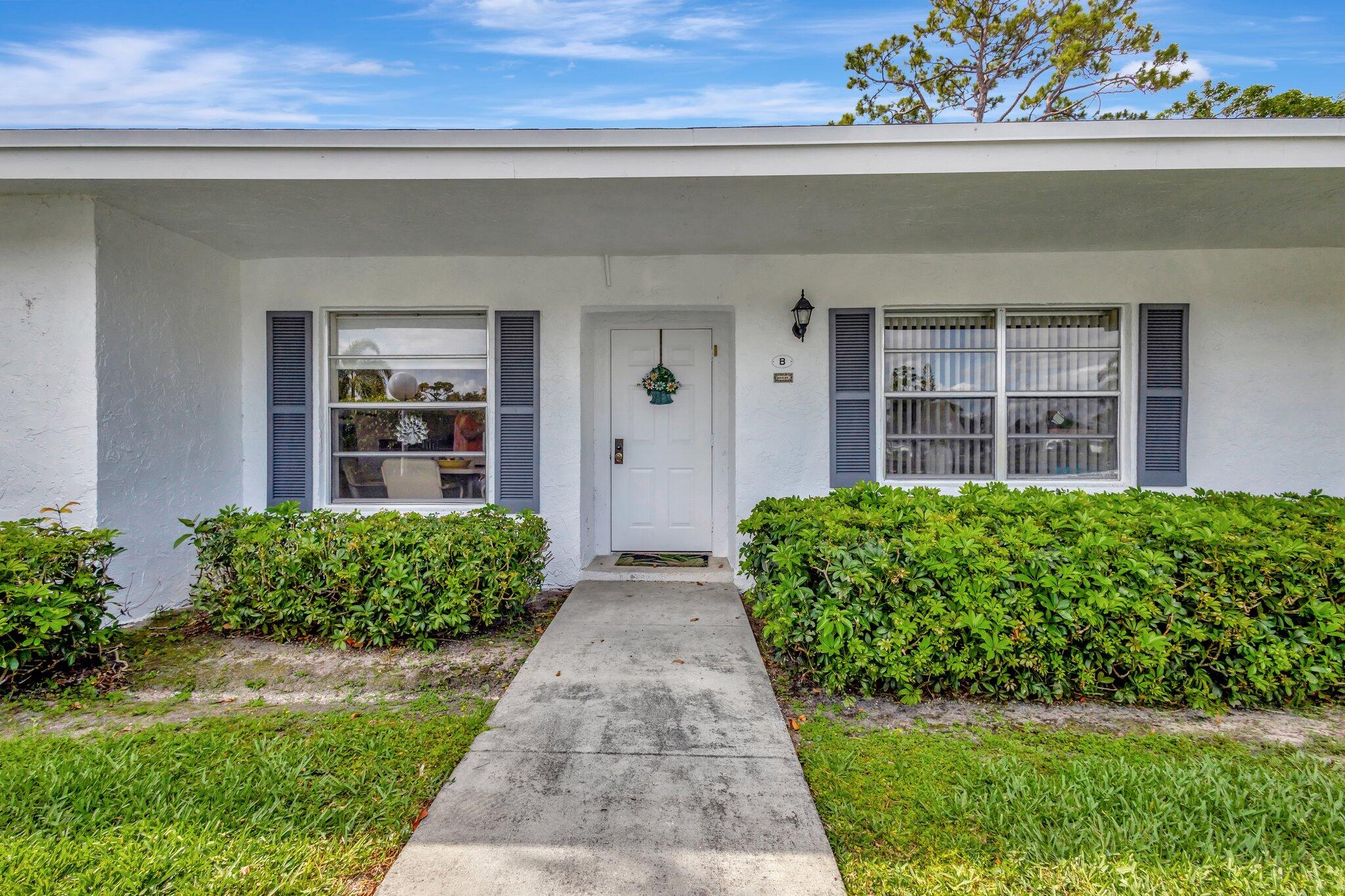 Property for Sale at 5200 Privet B Place B, Delray Beach, Palm Beach County, Florida - Bedrooms: 2 
Bathrooms: 1.5  - $189,000