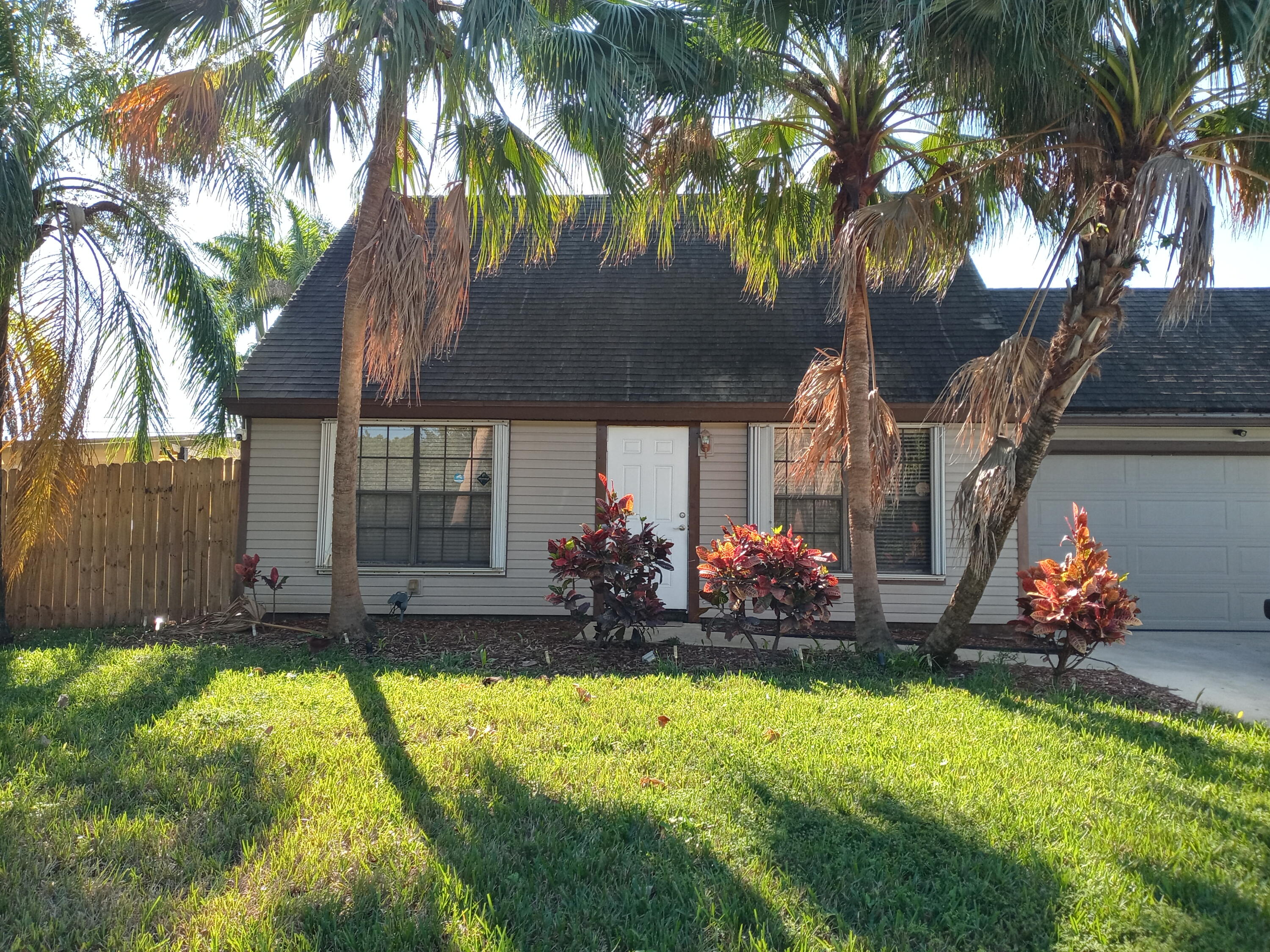 5266 Greenwood Drive, Delray Beach, Palm Beach County, Florida - 3 Bedrooms  
2 Bathrooms - 