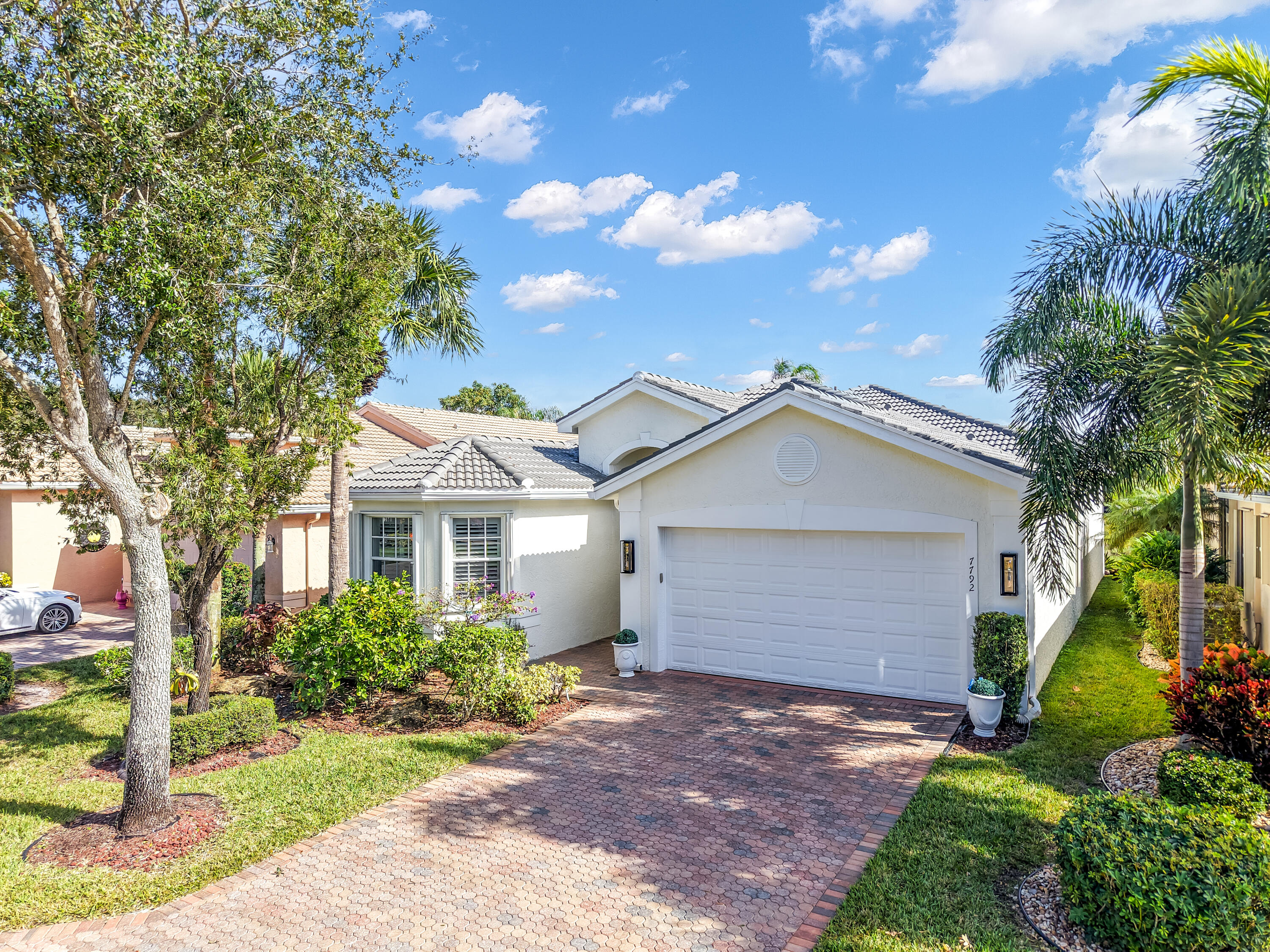 7792 Royal Lace Terrace, Lake Worth, Palm Beach County, Florida - 3 Bedrooms  
2.5 Bathrooms - 