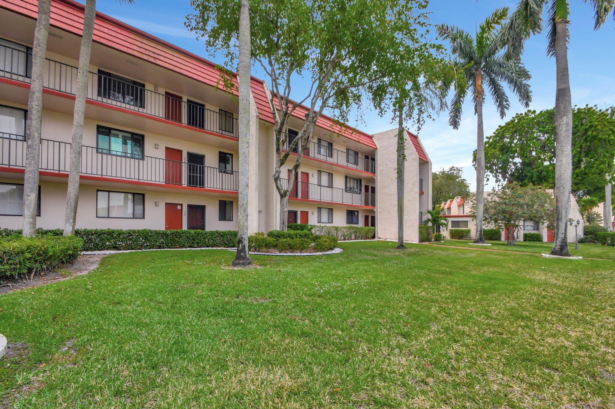 4411 Trevi Court 306, Lake Worth, Palm Beach County, Florida - 2 Bedrooms  
2 Bathrooms - 