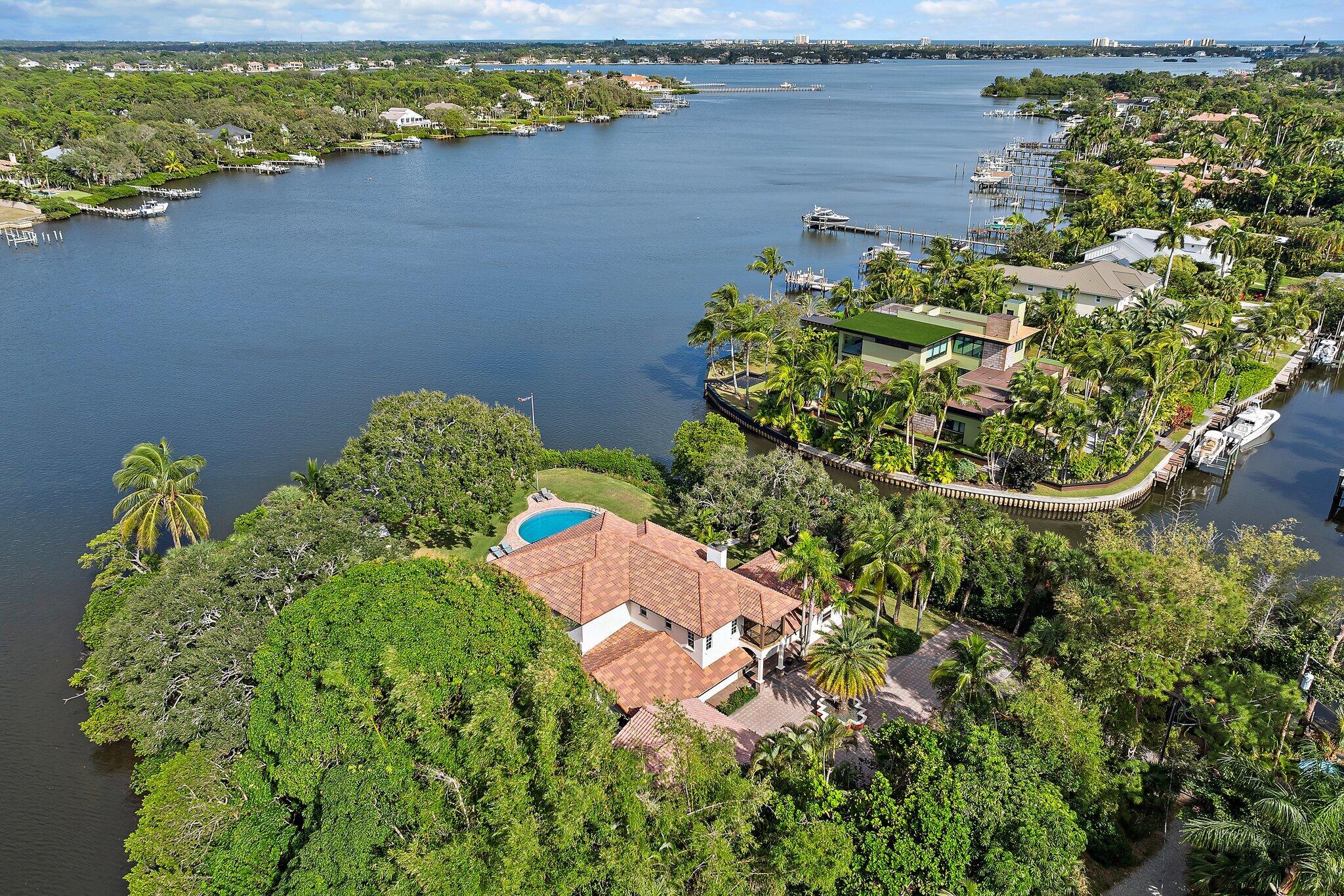 Property for Sale at 5551 Center Street, Jupiter, Palm Beach County, Florida - Bedrooms: 6 
Bathrooms: 5  - $9,750,000