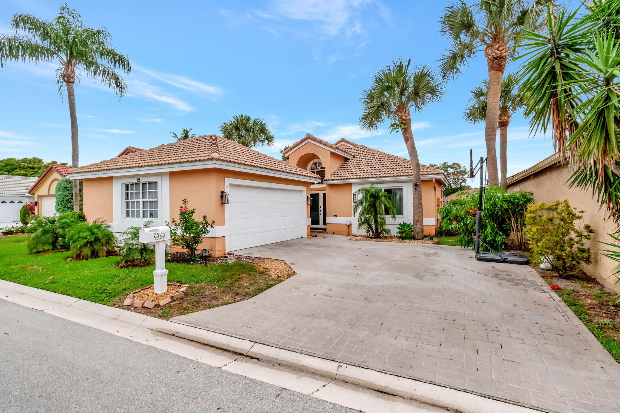 Property for Sale at 7574 Ironbridge Circle, Delray Beach, Palm Beach County, Florida - Bedrooms: 3 
Bathrooms: 2  - $639,000