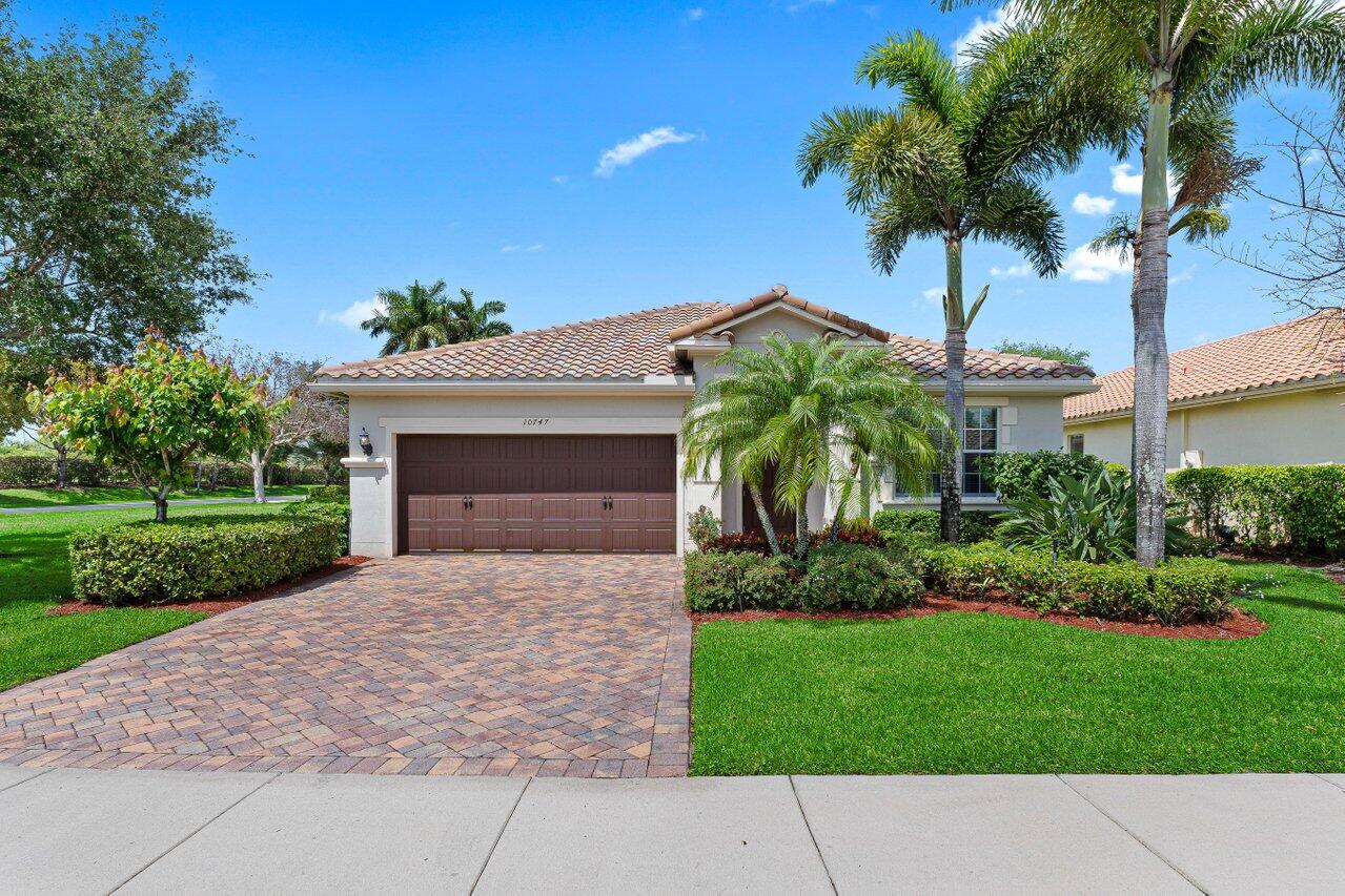 Property for Sale at 10747 Ivanhoe Lane, Wellington, Palm Beach County, Florida - Bedrooms: 3 
Bathrooms: 2  - $665,000