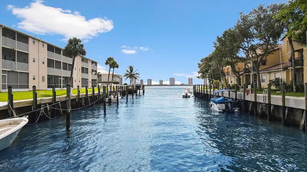 Property for Sale at 120 Lehane Terrace 209, North Palm Beach, Miami-Dade County, Florida - Bedrooms: 1 
Bathrooms: 1  - $199,000
