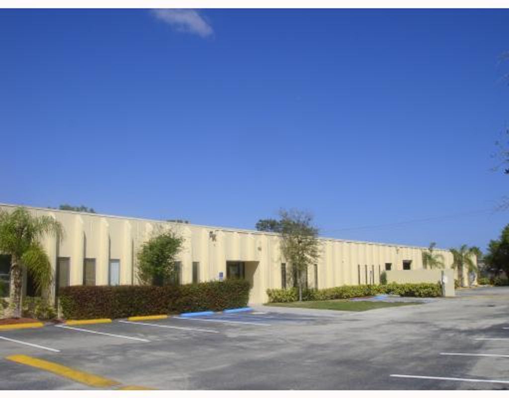 Photo of 2501 NW 17th Lane #A, Pompano Beach, FL 33064 (MLS # RX-10889906)