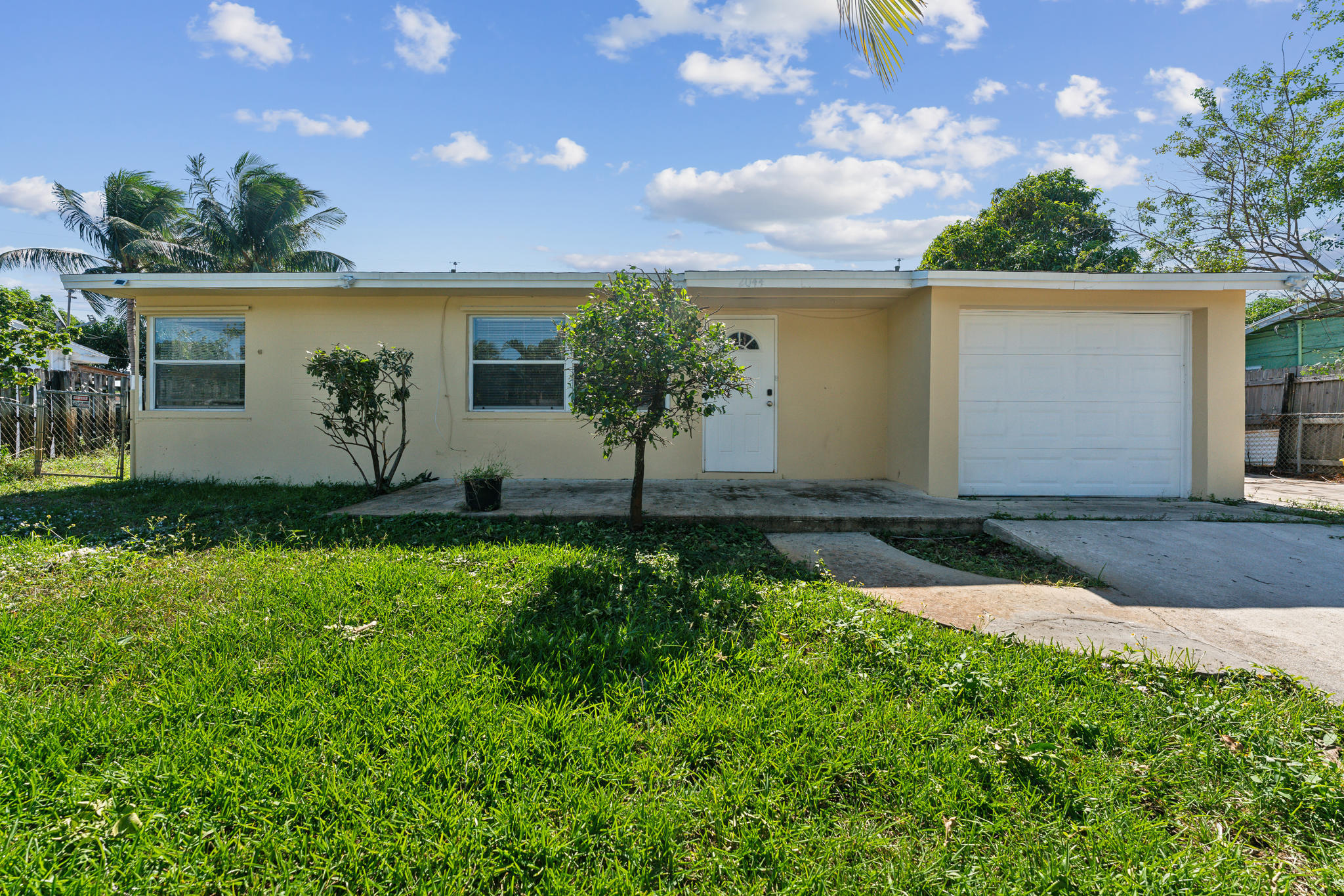 2044 Sw 12th Court, Delray Beach, Palm Beach County, Florida - 3 Bedrooms  
2 Bathrooms - 