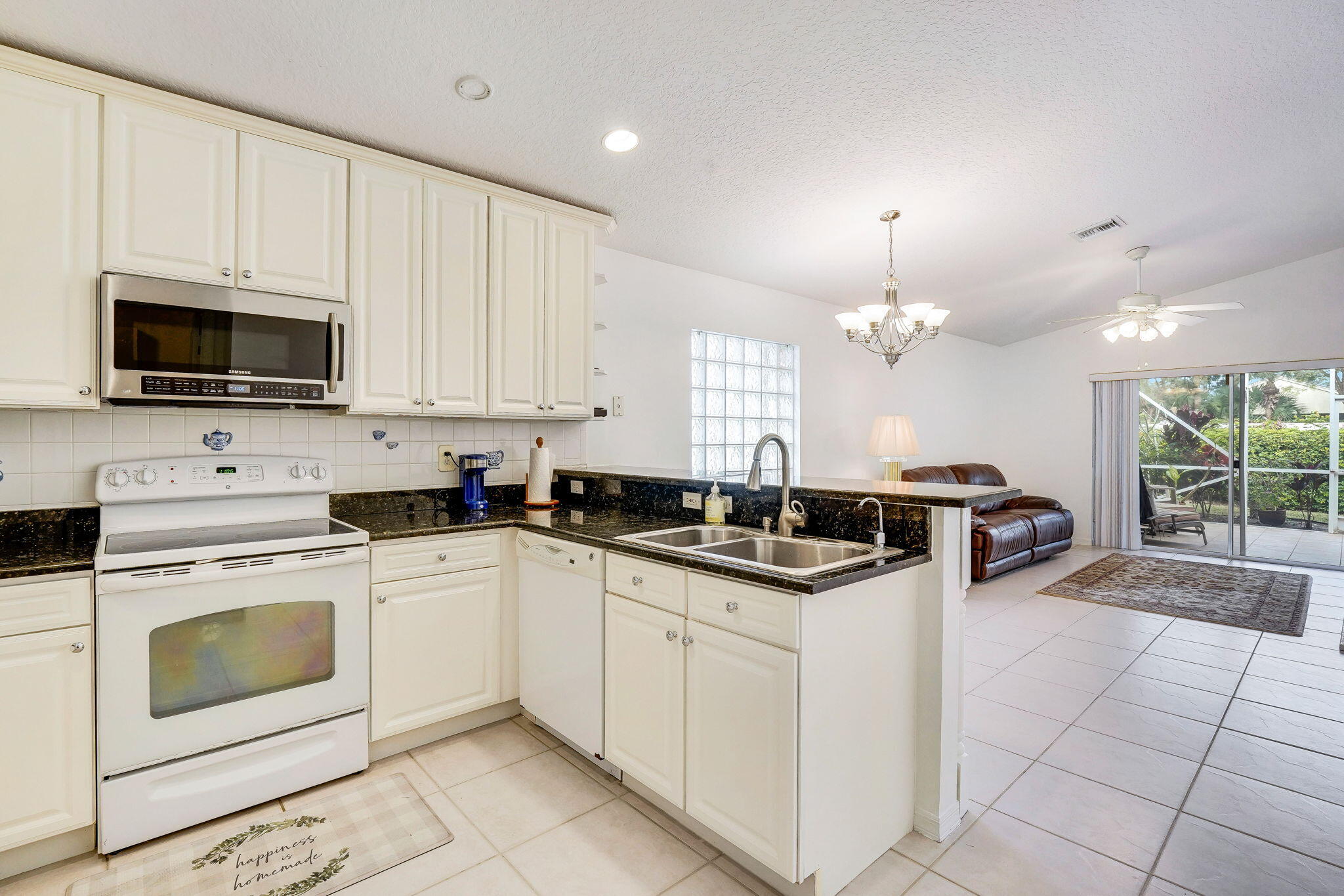 8270 Duomo Circle, Boynton Beach, Palm Beach County, Florida - 3 Bedrooms  
2 Bathrooms - 