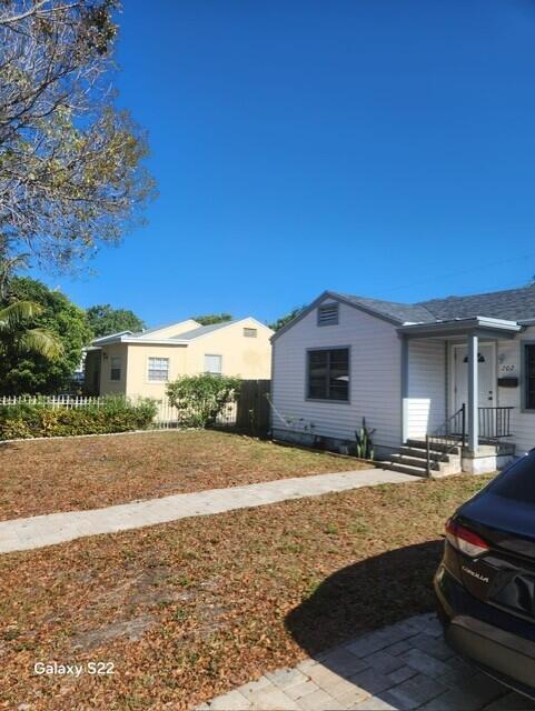 Property for Sale at 702 48th Street, West Palm Beach, Palm Beach County, Florida - Bedrooms: 4 
Bathrooms: 3  - $397,000
