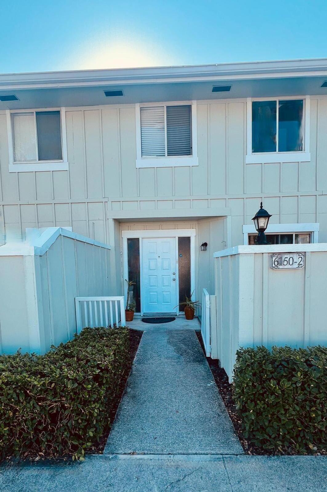 6150 Riverwalk Lane 2, Jupiter, Palm Beach County, Florida - 3 Bedrooms  
2.5 Bathrooms - 