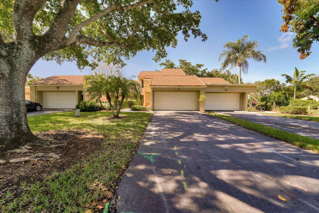 Photo of 62 Balfour Road E, Palm Beach Gardens, FL 33418 (MLS # RX-10834109)