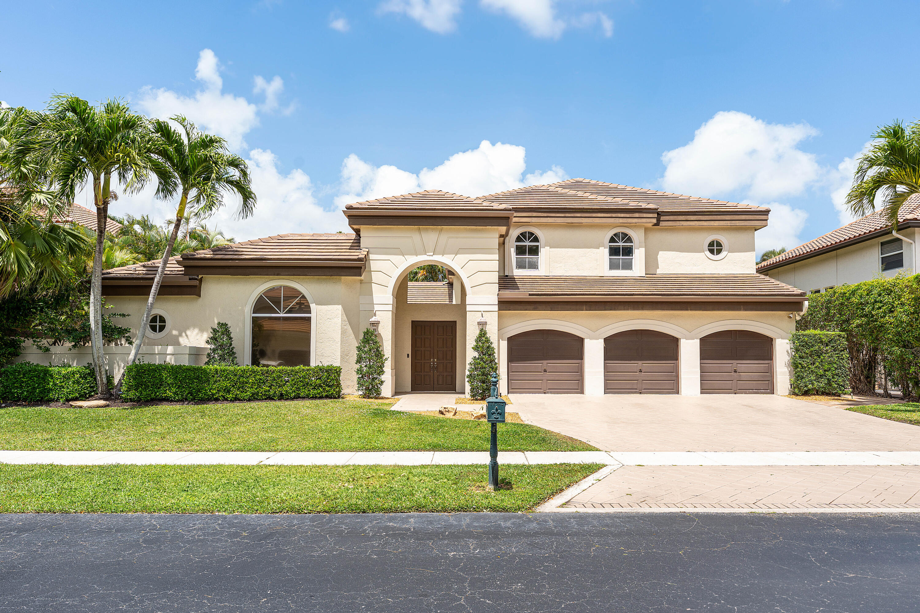 3163 Nw 60th Street, Boca Raton, Palm Beach County, Florida - 4 Bedrooms  
3.5 Bathrooms - 