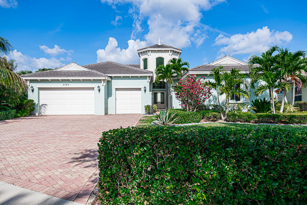 Property for Sale at 2369 Merriweather Way, Wellington, Palm Beach County, Florida - Bedrooms: 4 
Bathrooms: 4.5  - $1,195,000