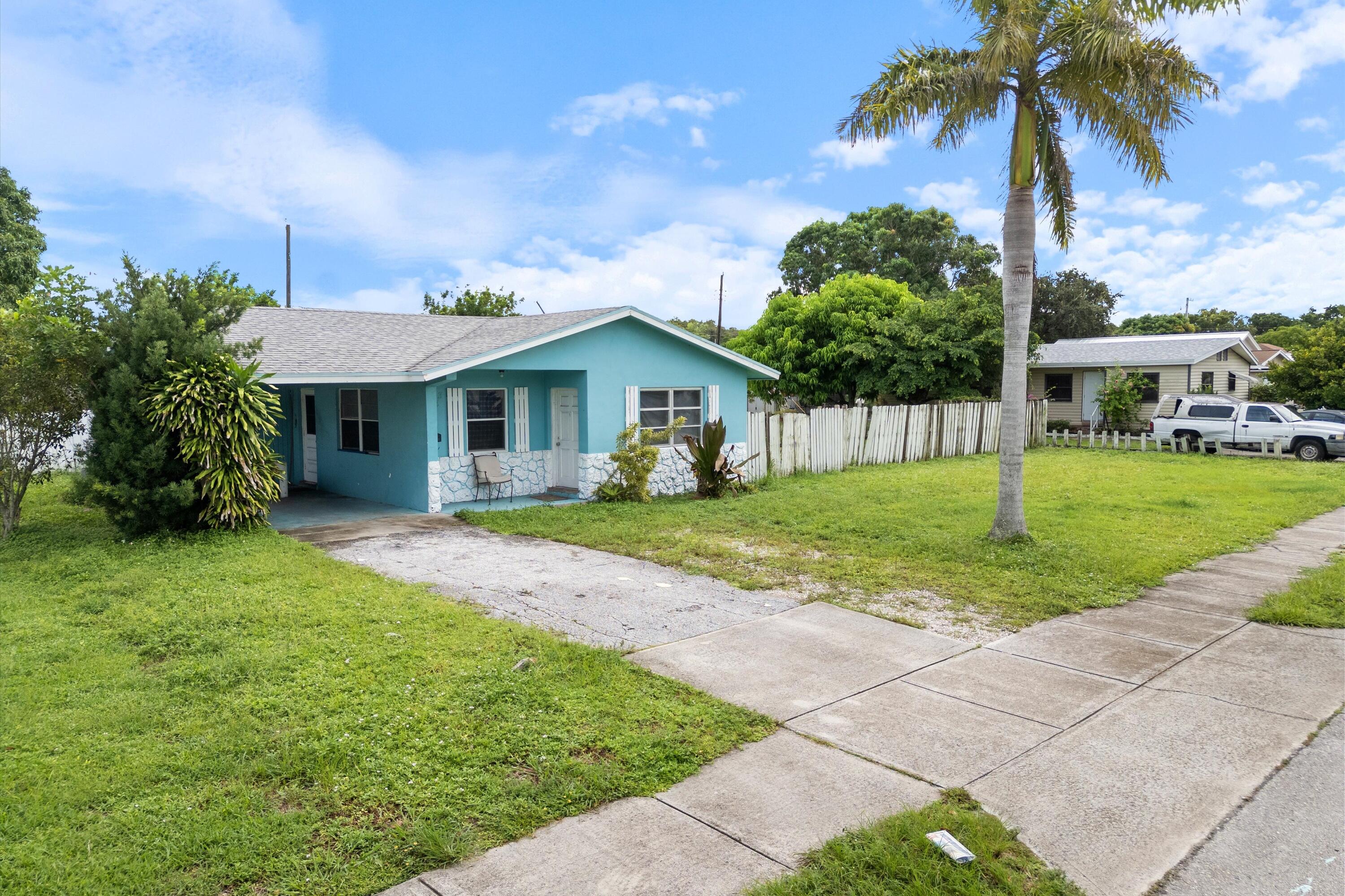 333 Nw 3rd Avenue, Delray Beach, Palm Beach County, Florida - 3 Bedrooms  
1 Bathrooms - 