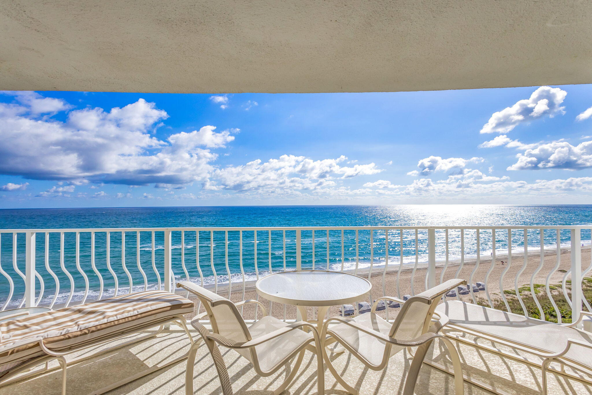 Property for Sale at 2774 S Ocean Boulevard 802, Palm Beach, Palm Beach County, Florida - Bedrooms: 2 
Bathrooms: 2  - $1,100,000