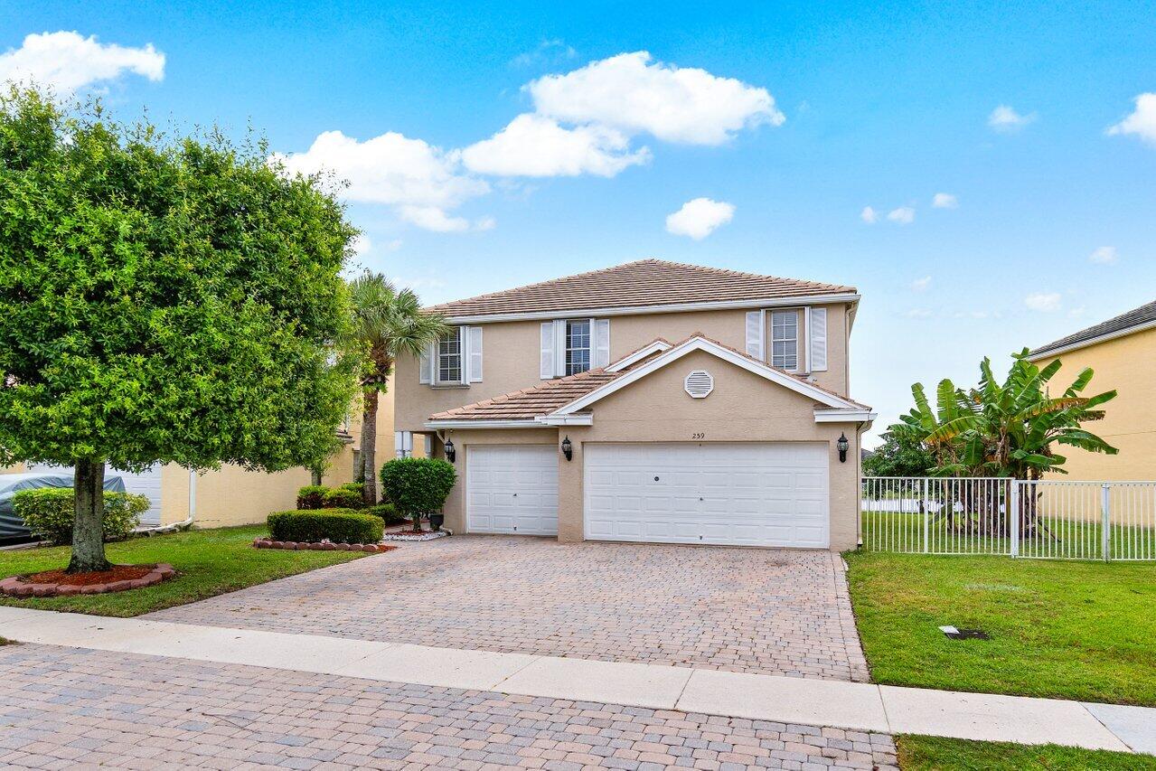 Property for Sale at 259 Kensington Way, Royal Palm Beach, Palm Beach County, Florida - Bedrooms: 5 
Bathrooms: 2.5  - $695,000