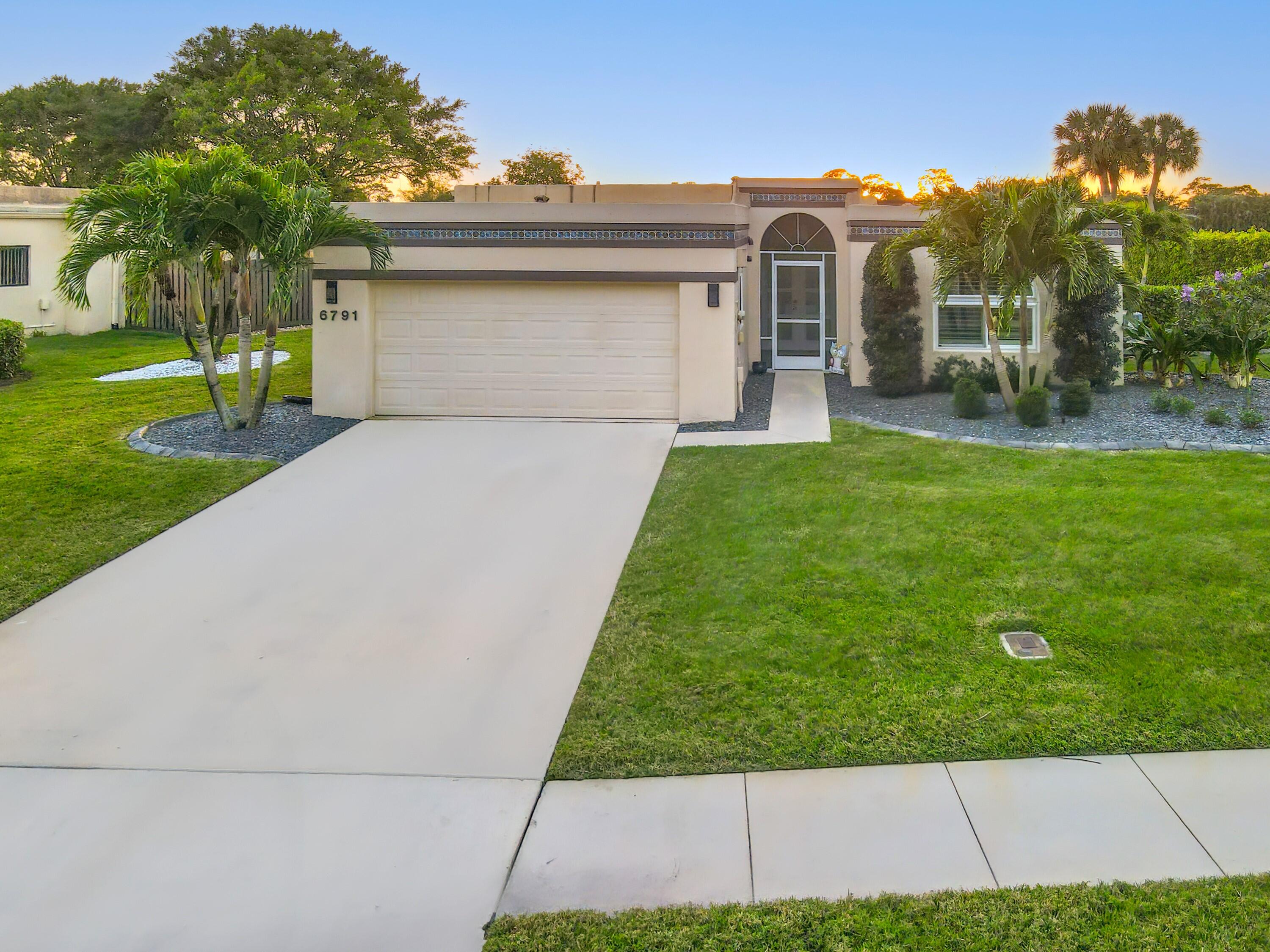 6791 Fountains Circle, Lake Worth, Palm Beach County, Florida - 3 Bedrooms  
2 Bathrooms - 