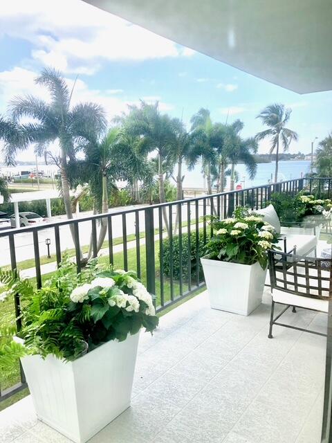 3800 Washington Road 208, West Palm Beach, Palm Beach County, Florida - 2 Bedrooms  
2 Bathrooms - 