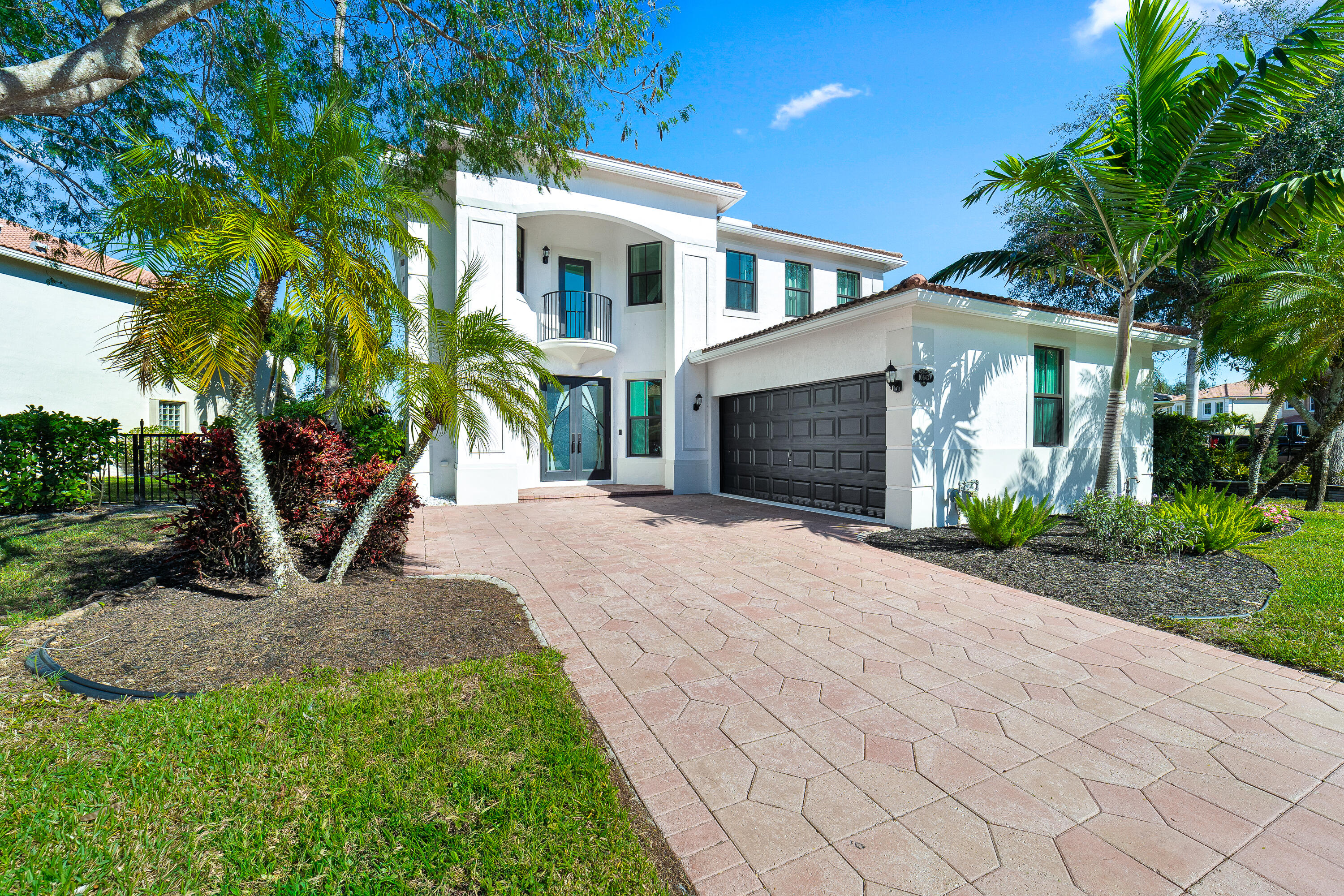 Property for Sale at 10643 Old Hammock Way, Wellington, Palm Beach County, Florida - Bedrooms: 4 
Bathrooms: 3.5  - $949,900