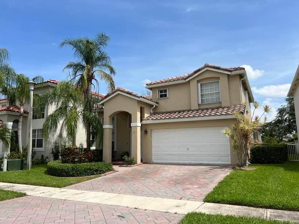 Property for Sale at 15150 Newquay Court, Wellington, Palm Beach County, Florida - Bedrooms: 4 
Bathrooms: 2.5  - $799,000