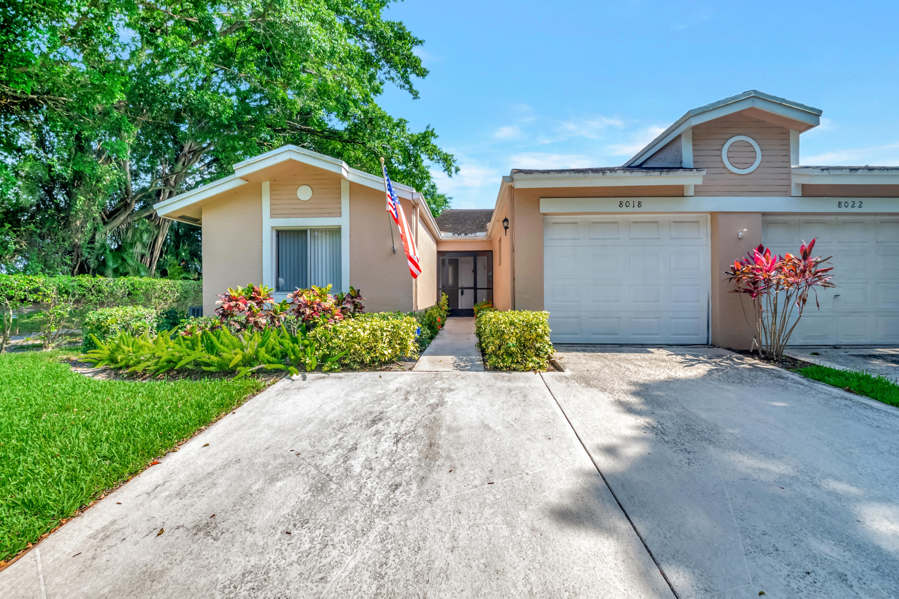 Property for Sale at 8018 Springside Court A, Boca Raton, Palm Beach County, Florida - Bedrooms: 2 
Bathrooms: 2  - $309,900
