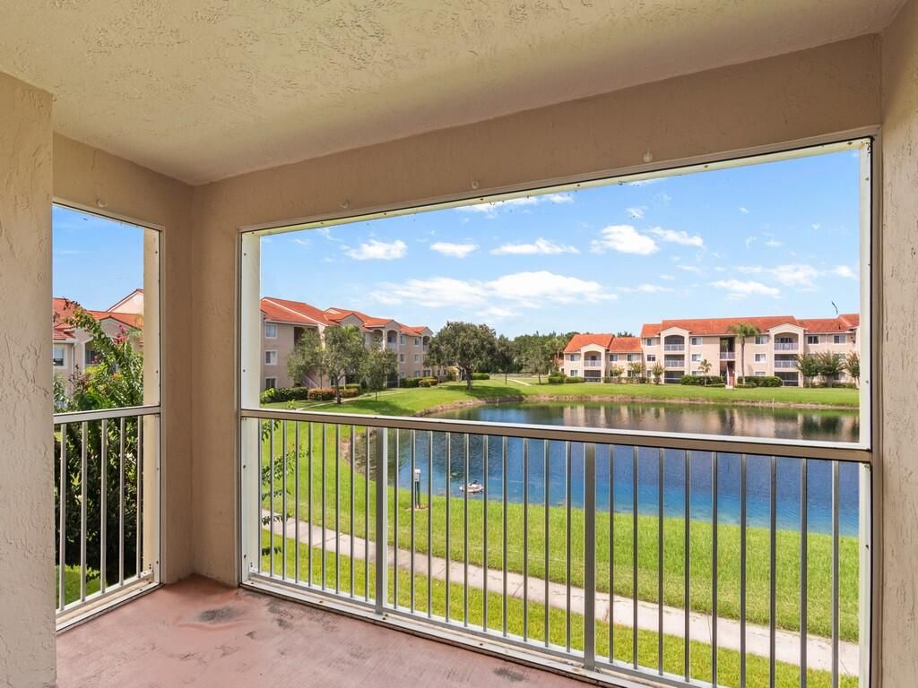 Photo of 1590 S 42nd Circle #208, Vero Beach, FL 32967 (MLS # RX-11122000)