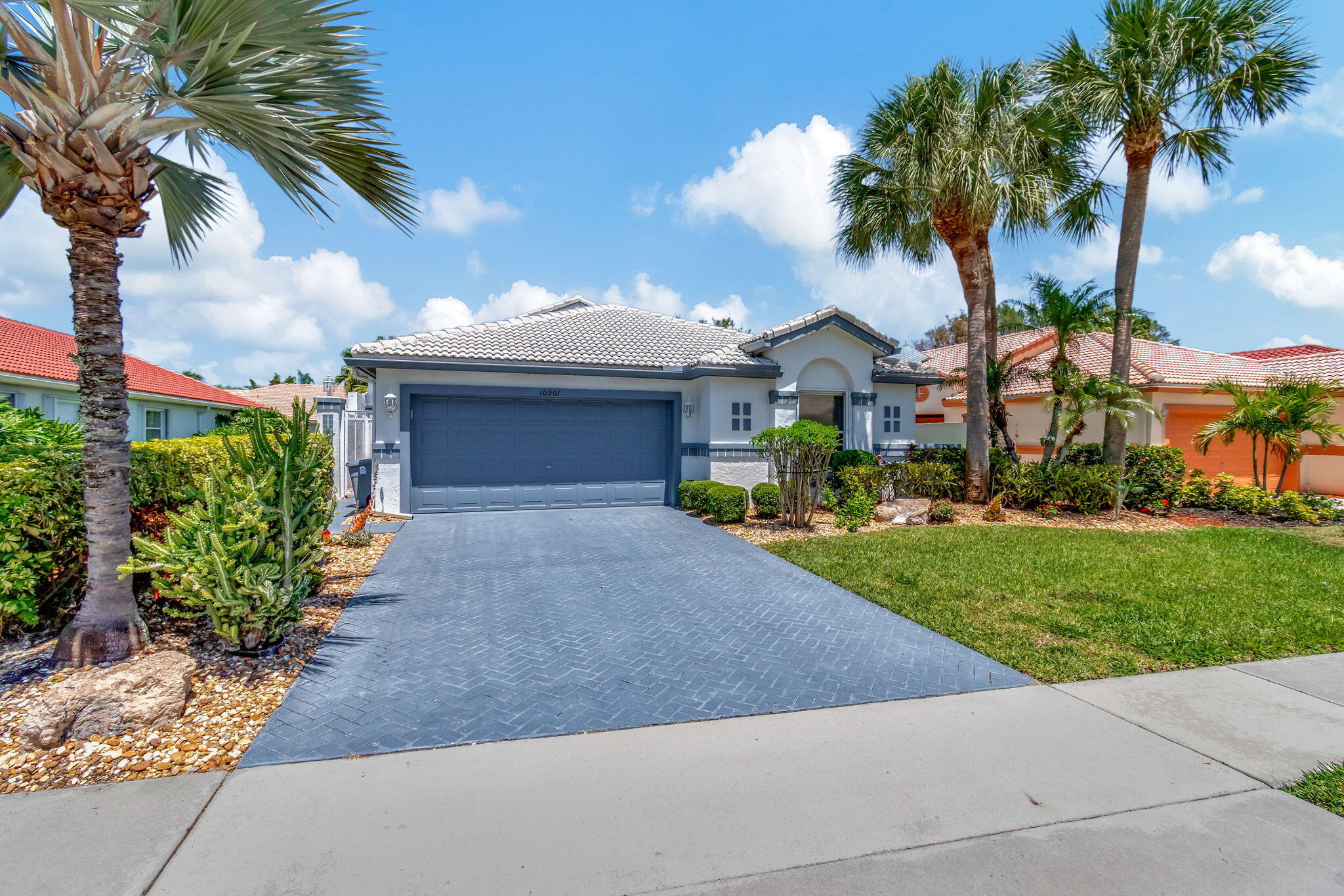 10901 Royal Caribbean Circle, Boynton Beach, Palm Beach County, Florida - 3 Bedrooms  
2 Bathrooms - 