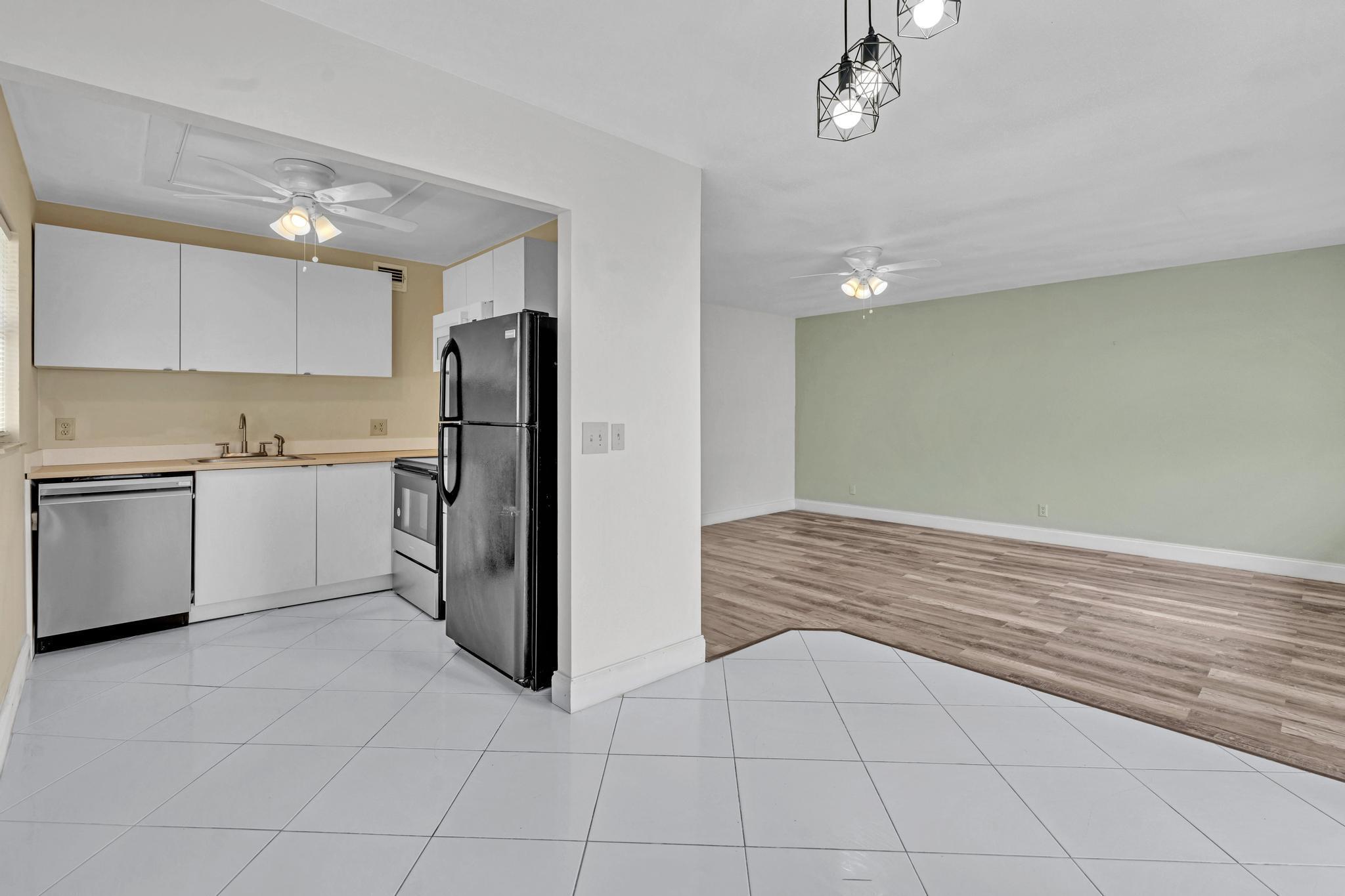 Property for Sale at 365 Flanders H H, Delray Beach, Palm Beach County, Florida - Bedrooms: 2 
Bathrooms: 2  - $109,000